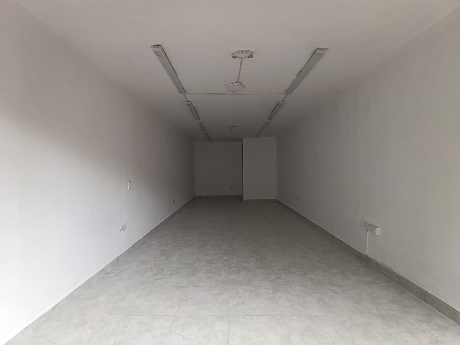 Local en arriendo en Los Naranjos, Envigado — foto 1 de 5