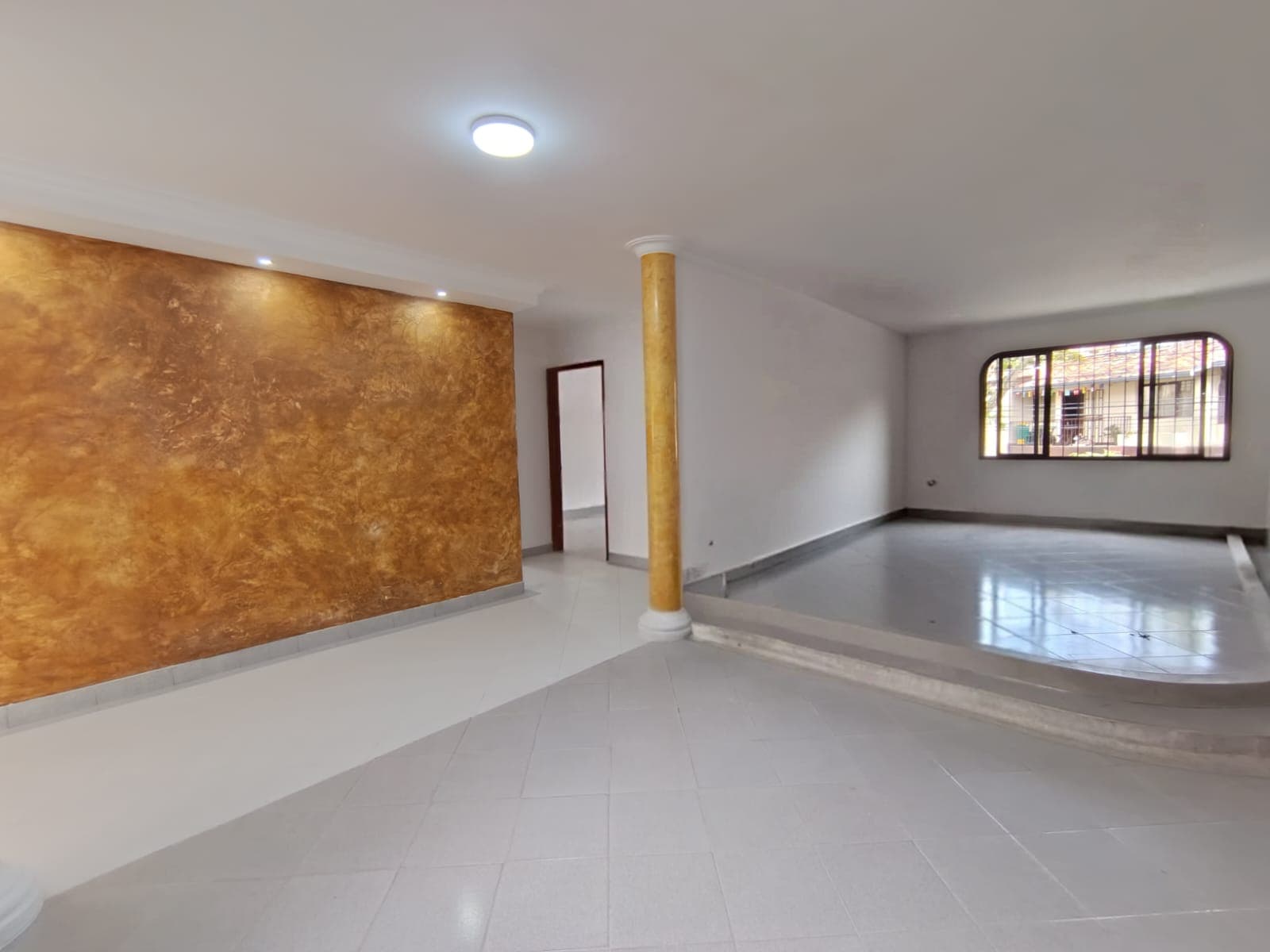 Casa Comercial en arriendo en Lorena, Laureles, Medellín — foto 4 de 17