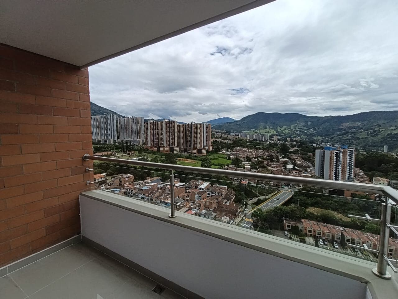 Apartamento en arriendo en Toledo, La Estrella — foto 1 de 17