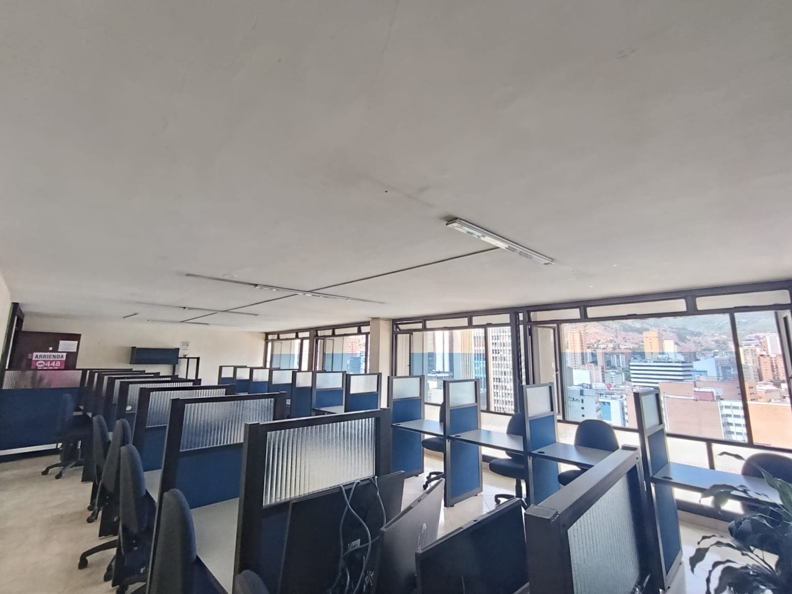 Oficina en arriendo en La Candelaria, Centro, Medellín — foto 4 de 10