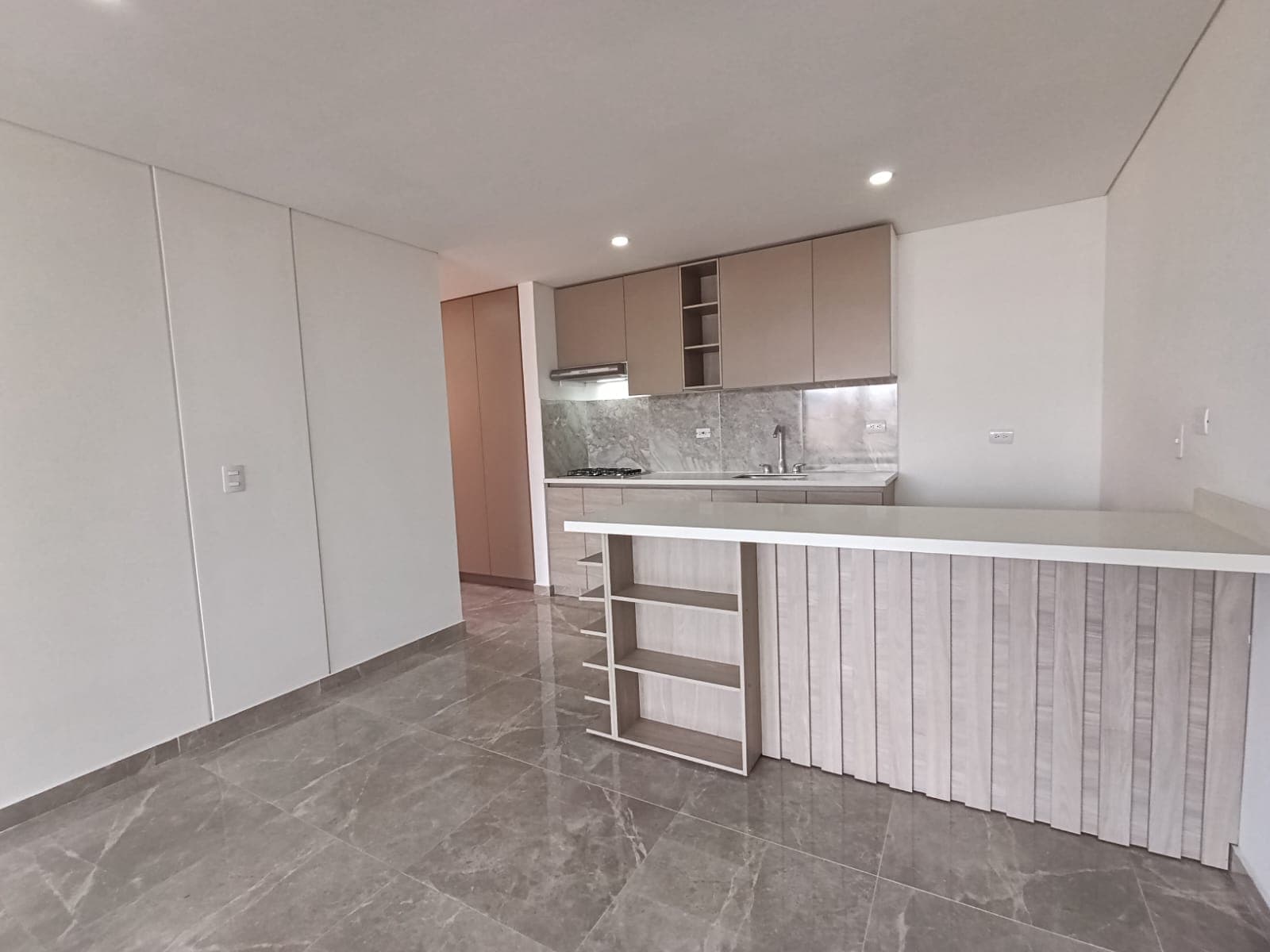 Apartamento en arriendo en Guayabal, Medellín — foto 3 de 20