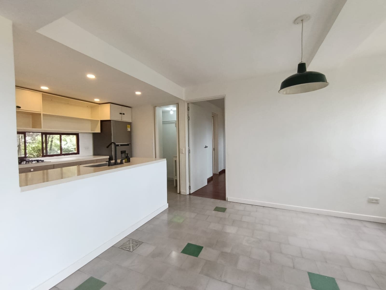 Apartamento en arriendo en Altos Del Cola Del Zorro, El Poblado, Medellín — foto 1 de 20