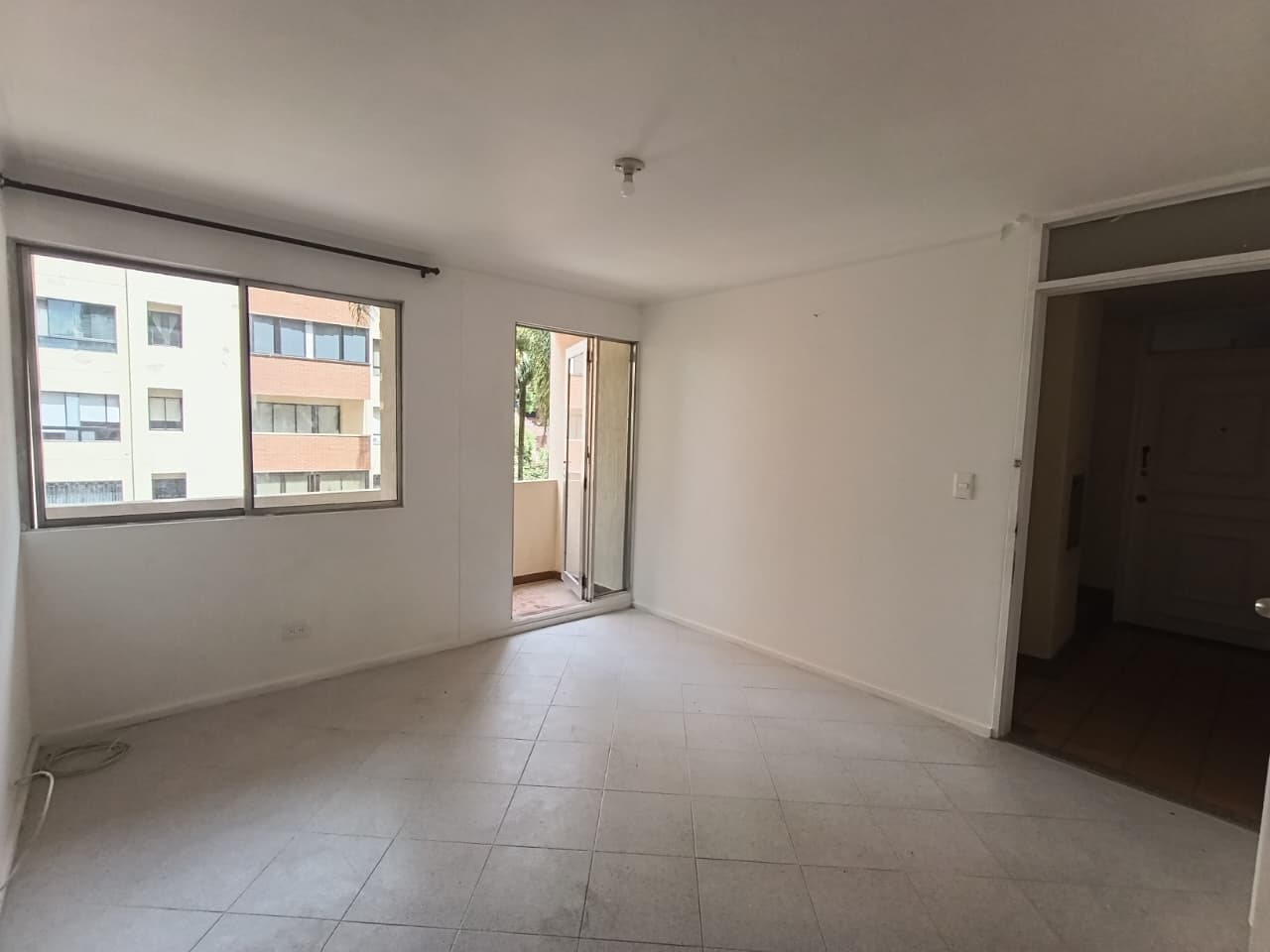Apartamento en arriendo en Laureles, Medellín — foto 1 de 20