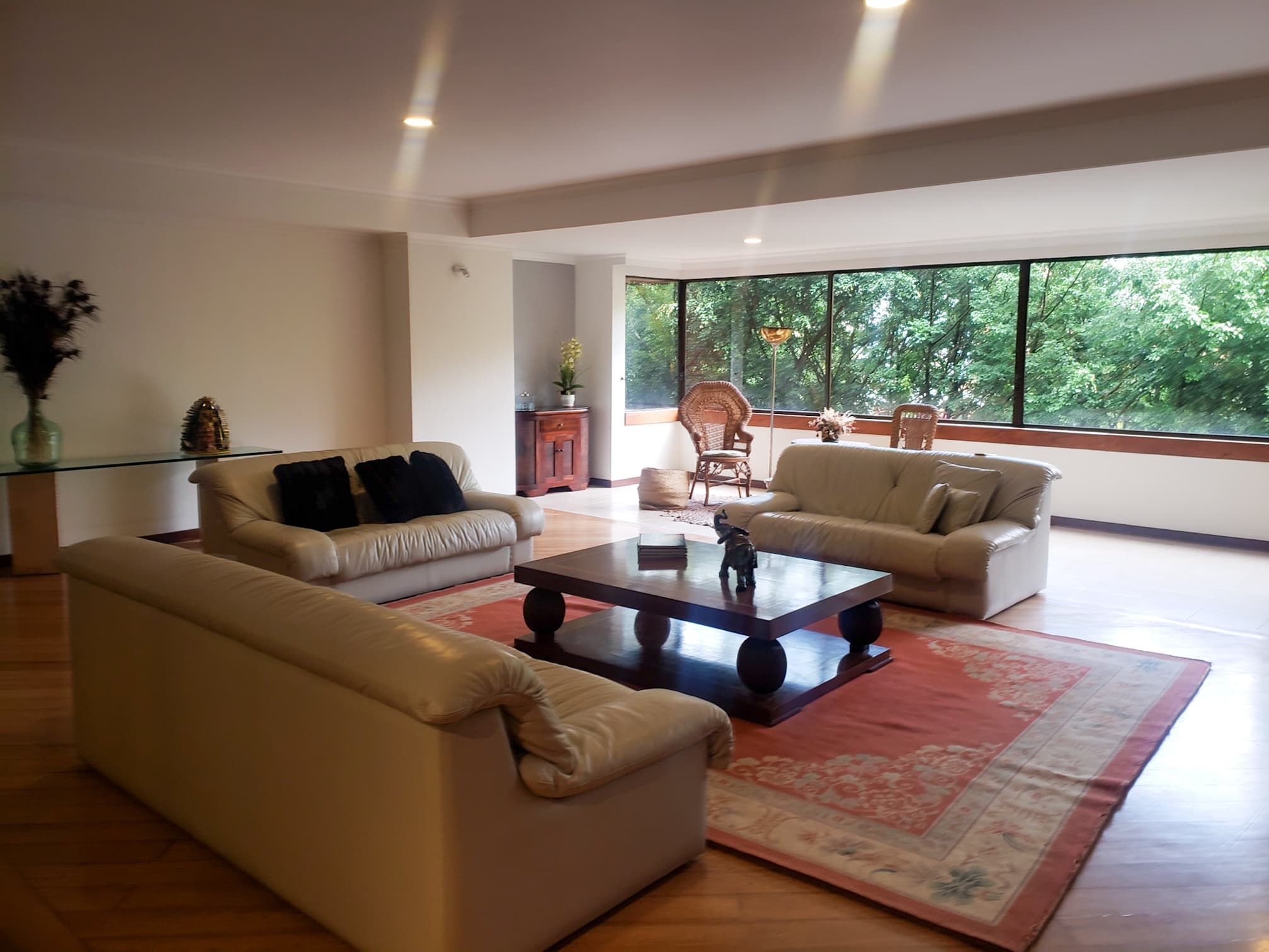 Apartamento en arriendo en Los Balsos, El Poblado, Medellín — foto 3 de 20