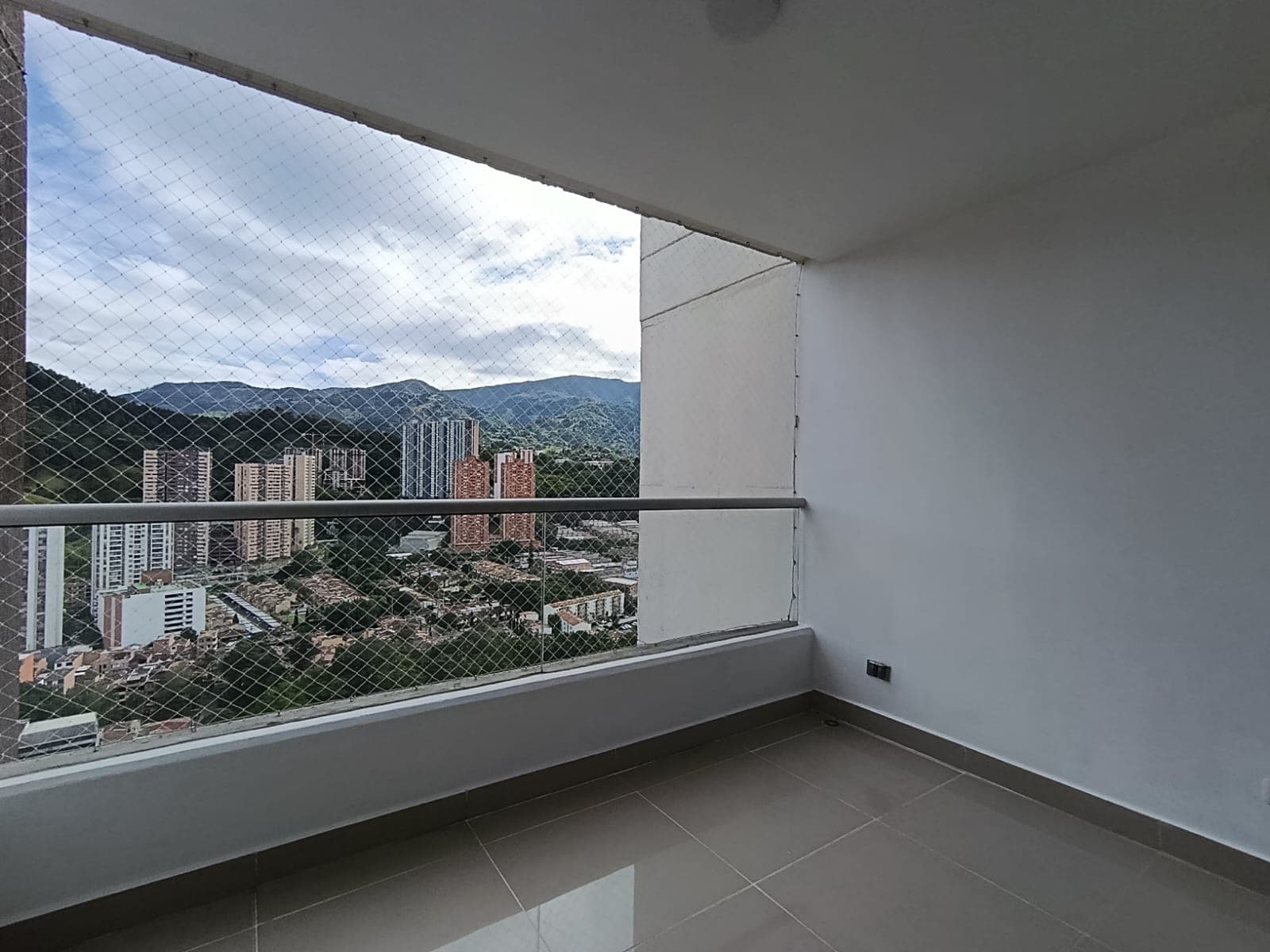 Apartamento en arriendo en Prados De, Sabaneta — foto 2 de 20