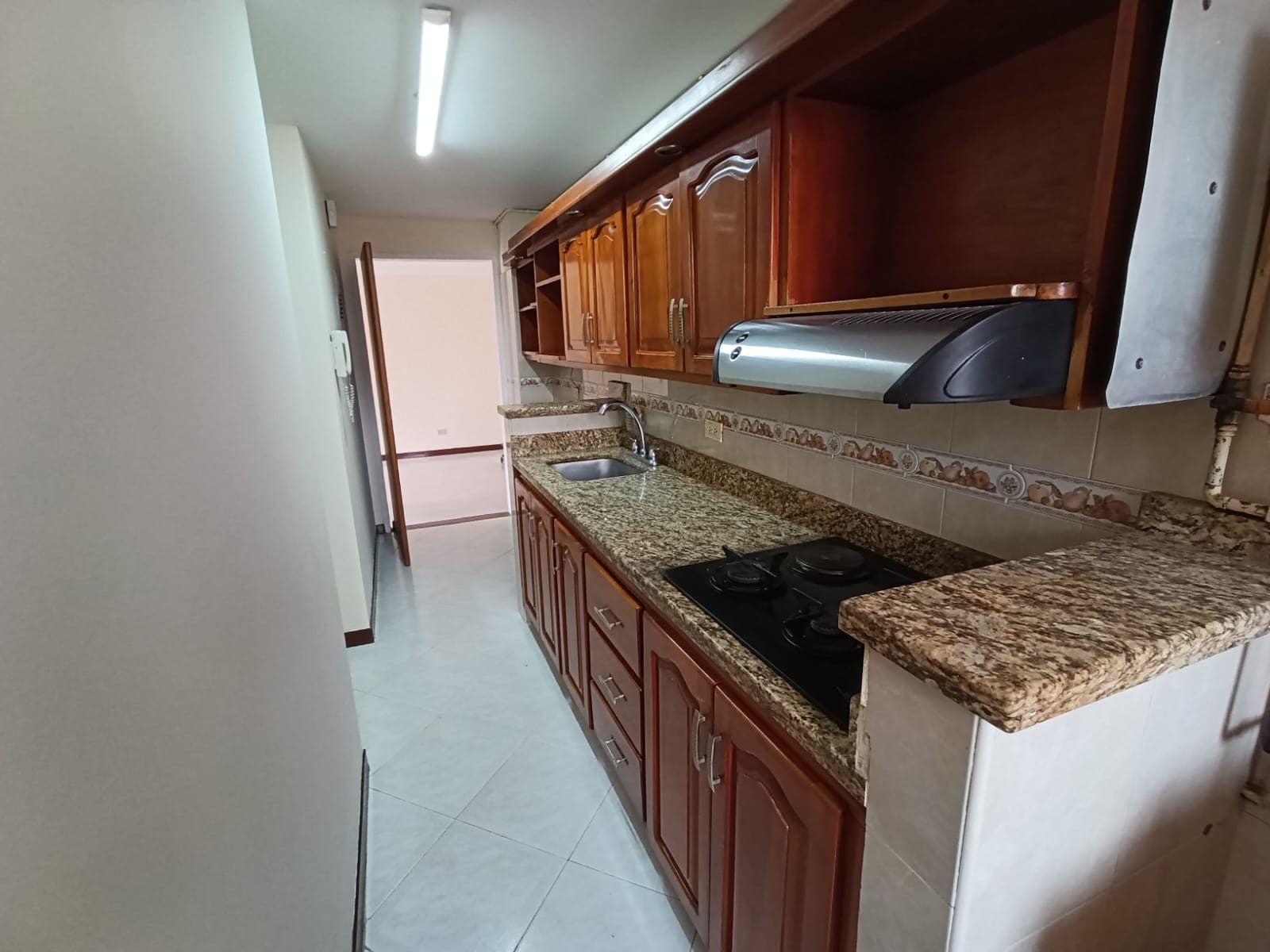 Apartamento en arriendo en Carlos E. Restrepo, Laureles, Medellín — foto 2 de 17