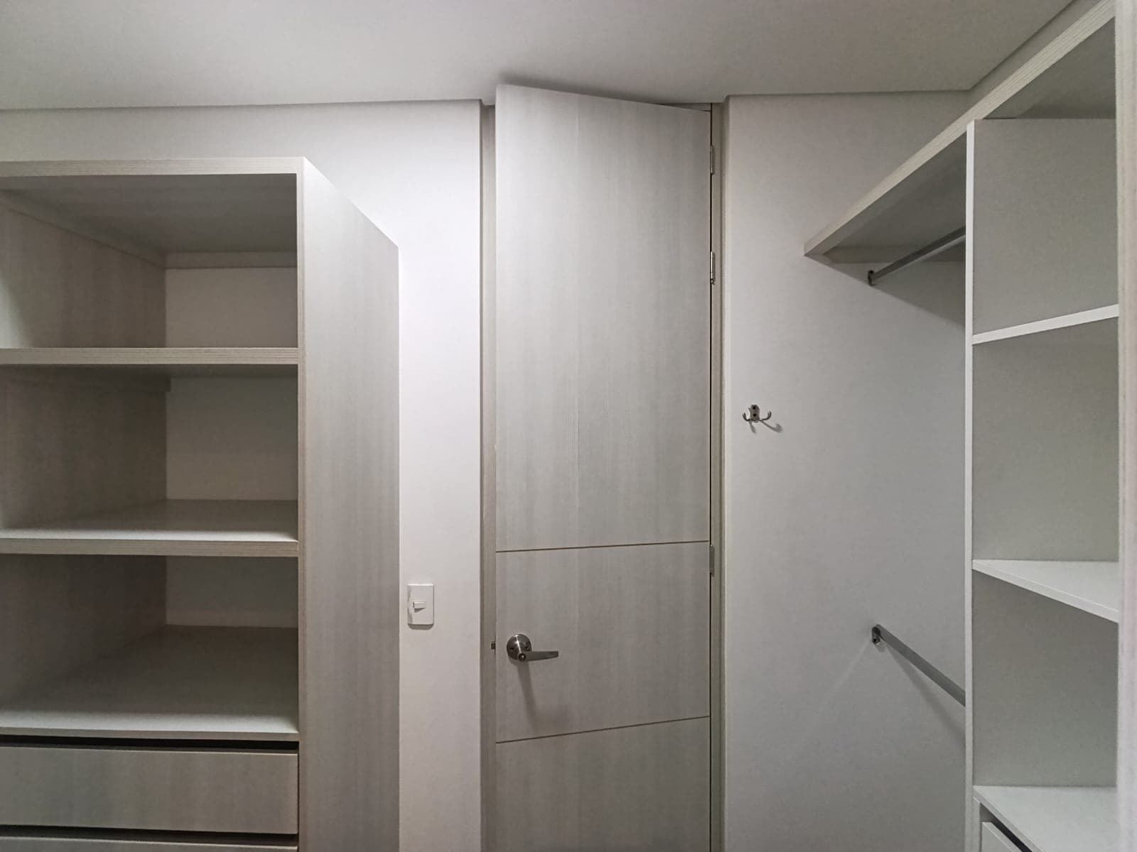 Apartamento en arriendo en Los Balsos, El Poblado, Medellín — foto 5 de 14