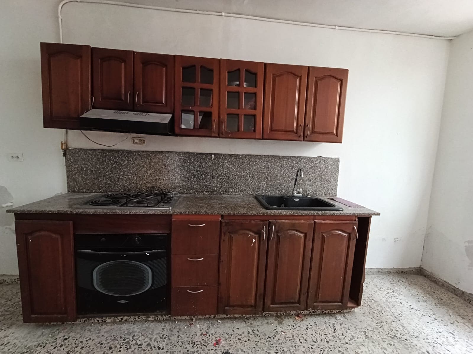 Casa Comercial en arriendo en Rosales, Belen, Medellín — foto 1 de 18