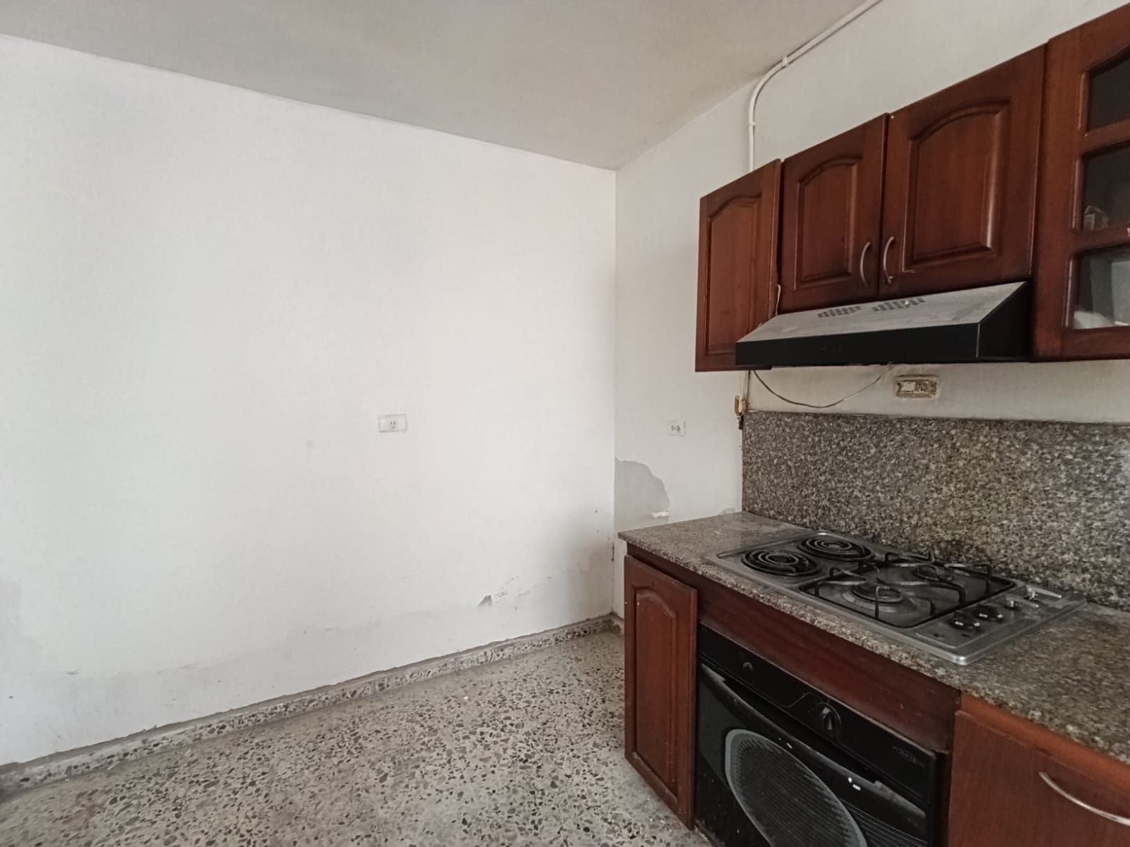 Casa Comercial en arriendo en Rosales, Belen, Medellín — foto 2 de 18