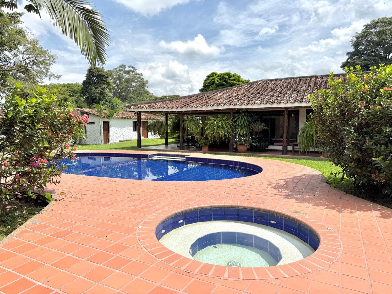 Casa Comercial en arriendo en Cerritos, Pereira — foto 1 de 19