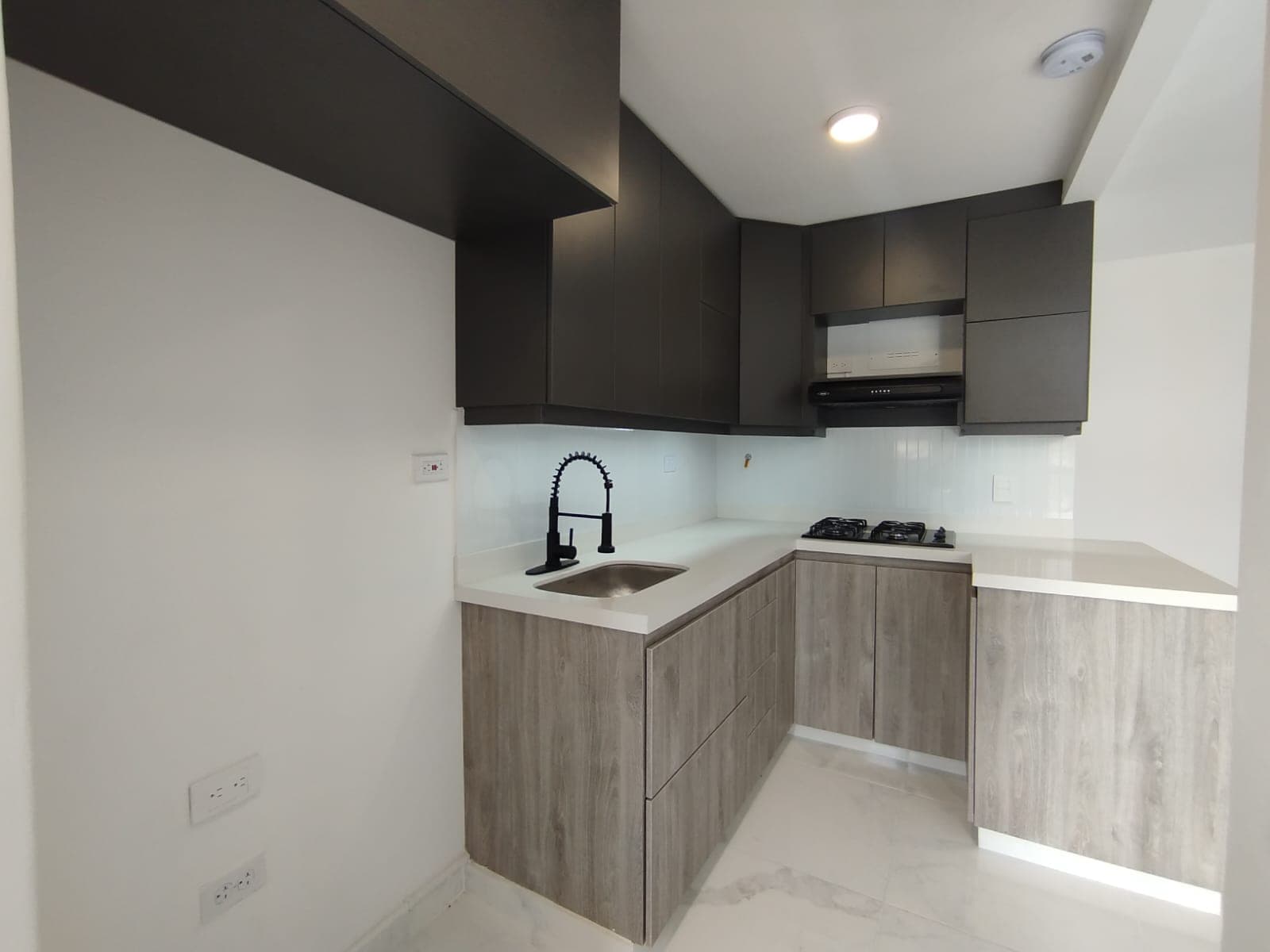 Apartamento en arriendo en El Porvenir Rio Negro, Rionegro — foto 1 de 12