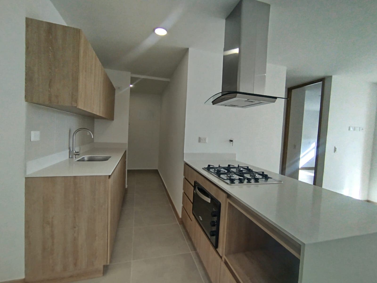 Apartaestudio en arriendo en El Porvenir Rio Negro, Rionegro — foto 2 de 13