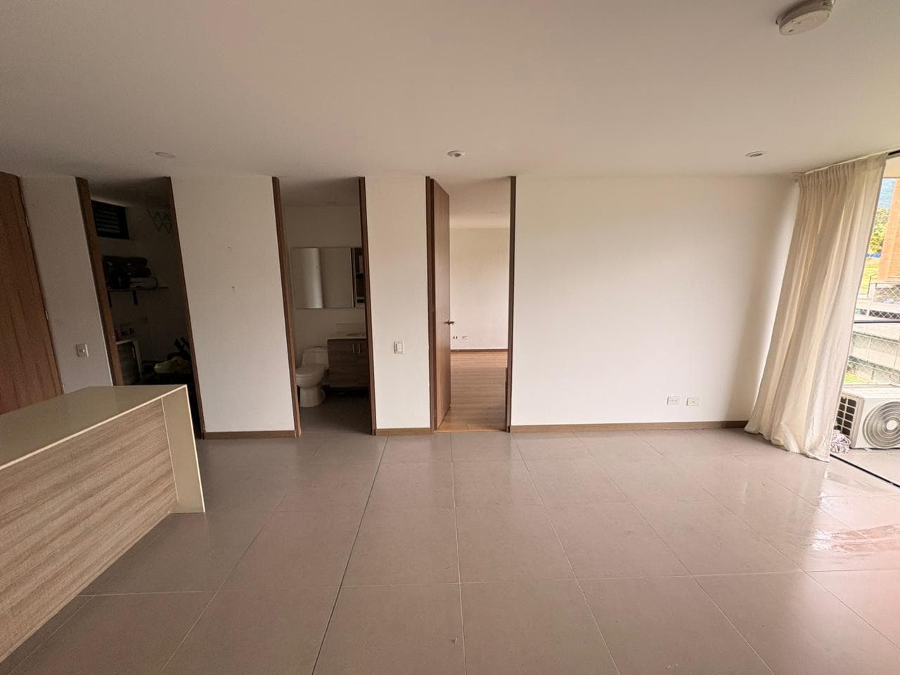Apartaestudio en arriendo en Loma Del Escobero, Envigado — foto 4 de 14