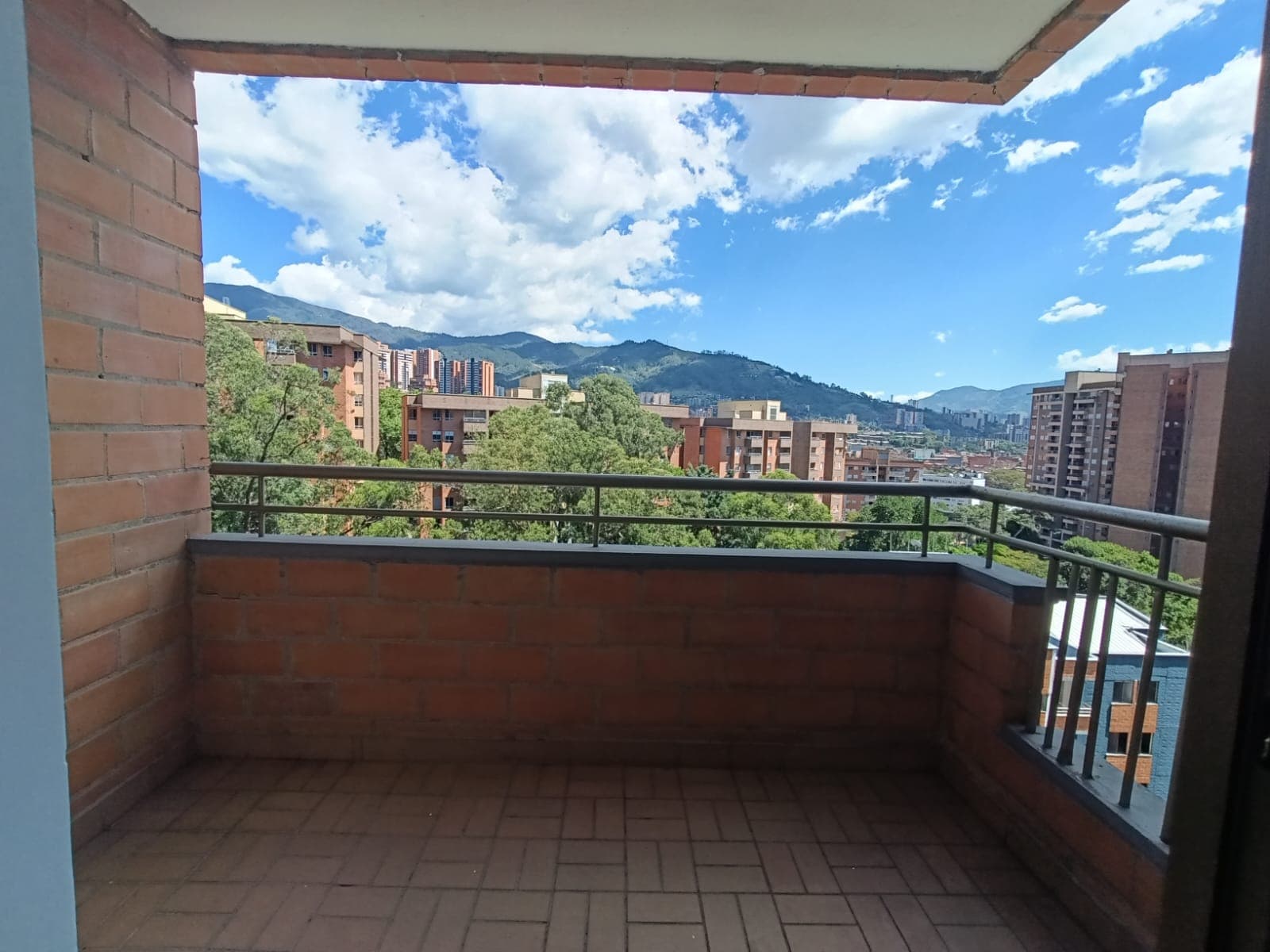 Apartamento en arriendo en Las Cometas, Envigado — foto 2 de 20