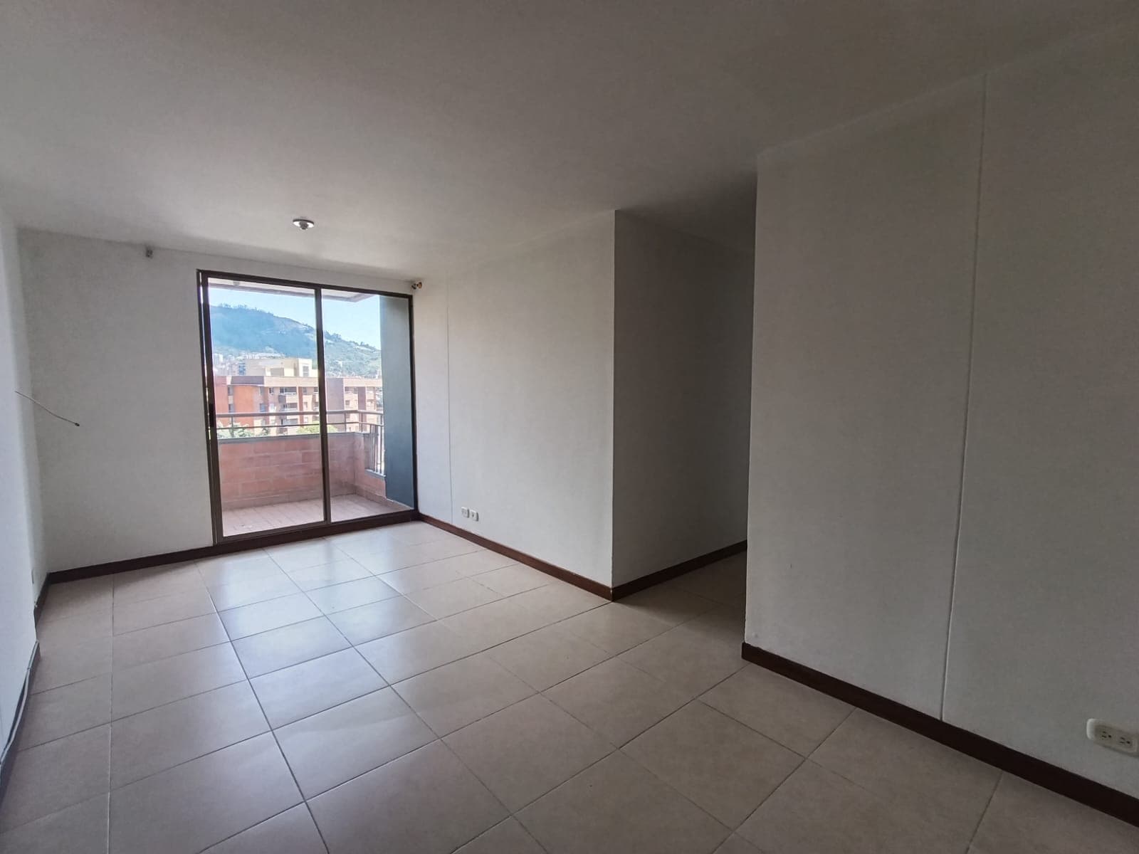 Apartamento en arriendo en Las Cometas, Envigado — foto 4 de 20