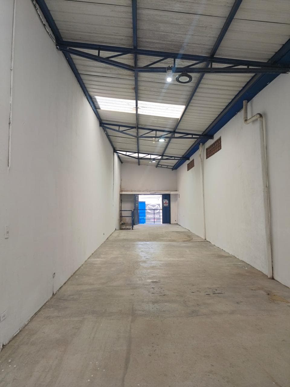 Bodega en arriendo en Naranjal, Laureles, Medellín — foto 4 de 7