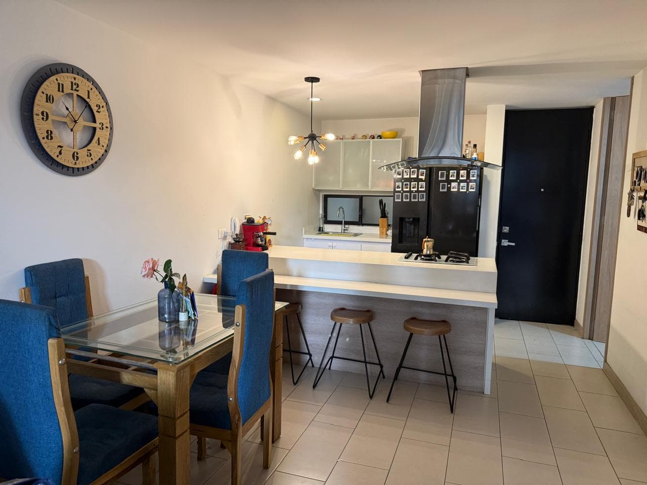 Apartamento en arriendo en Laureles, Medellín — foto 1 de 13