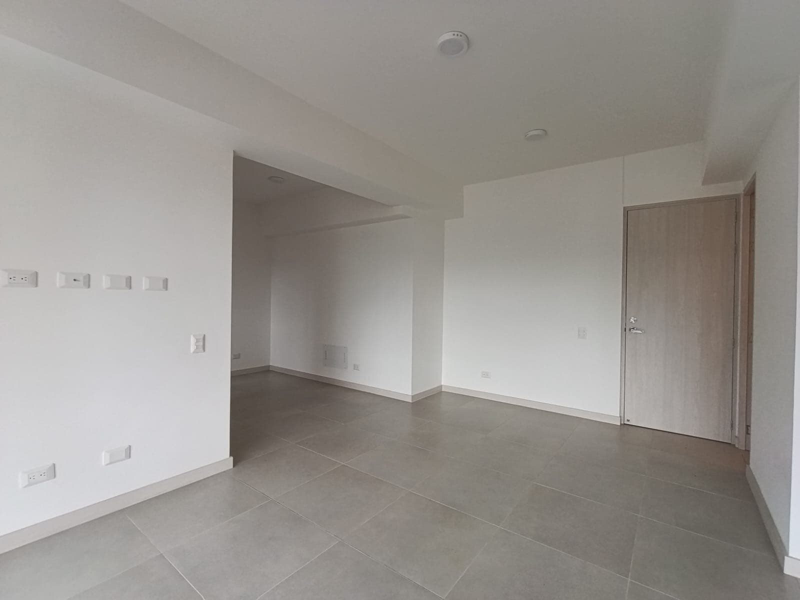 Apartamento en arriendo en Jardines, Envigado — foto 3 de 20