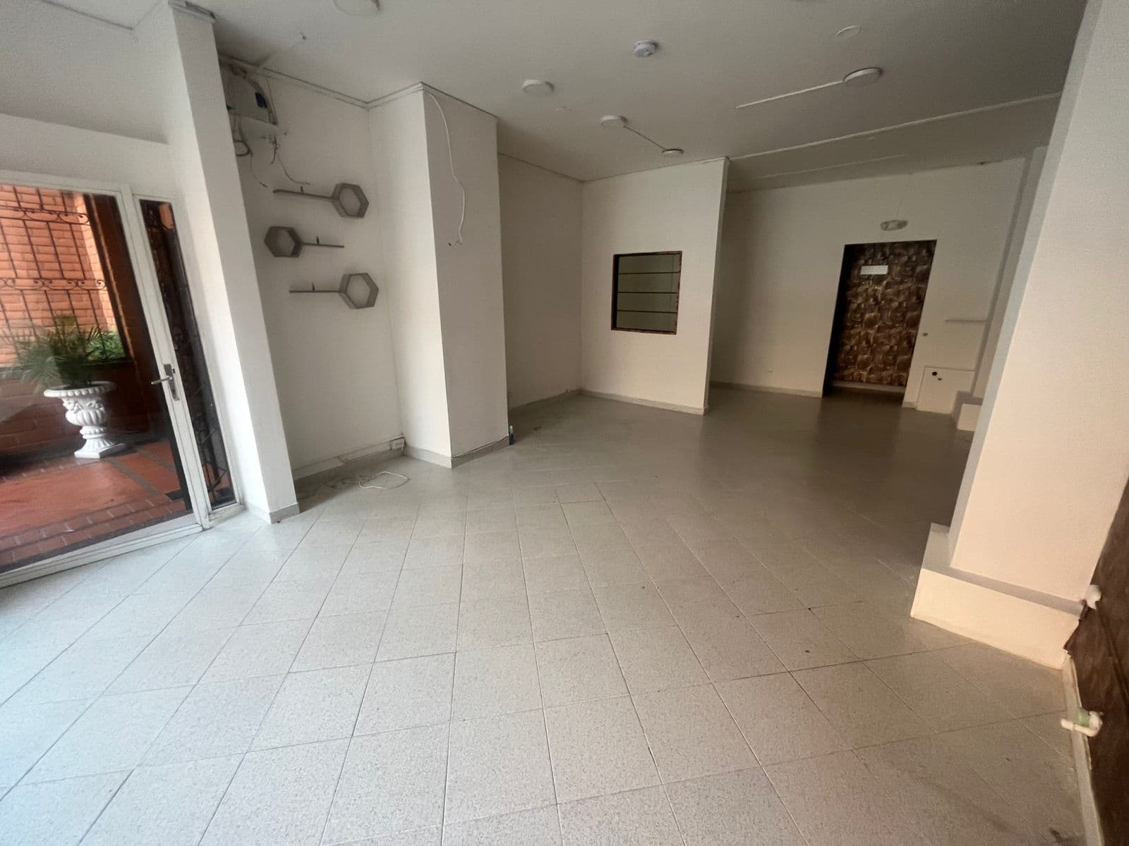 Local en arriendo en El Salado, Envigado — foto 1 de 7
