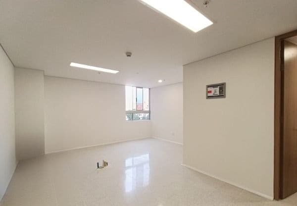 Consultorio en arriendo en Laureles, Medellín — foto 1 de 20
