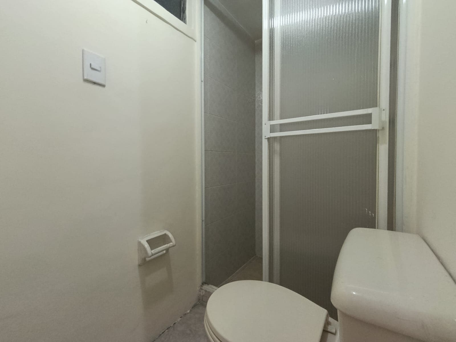 Apartaestudio en arriendo en Conquistadores, Laureles, Medellín — foto 4 de 15