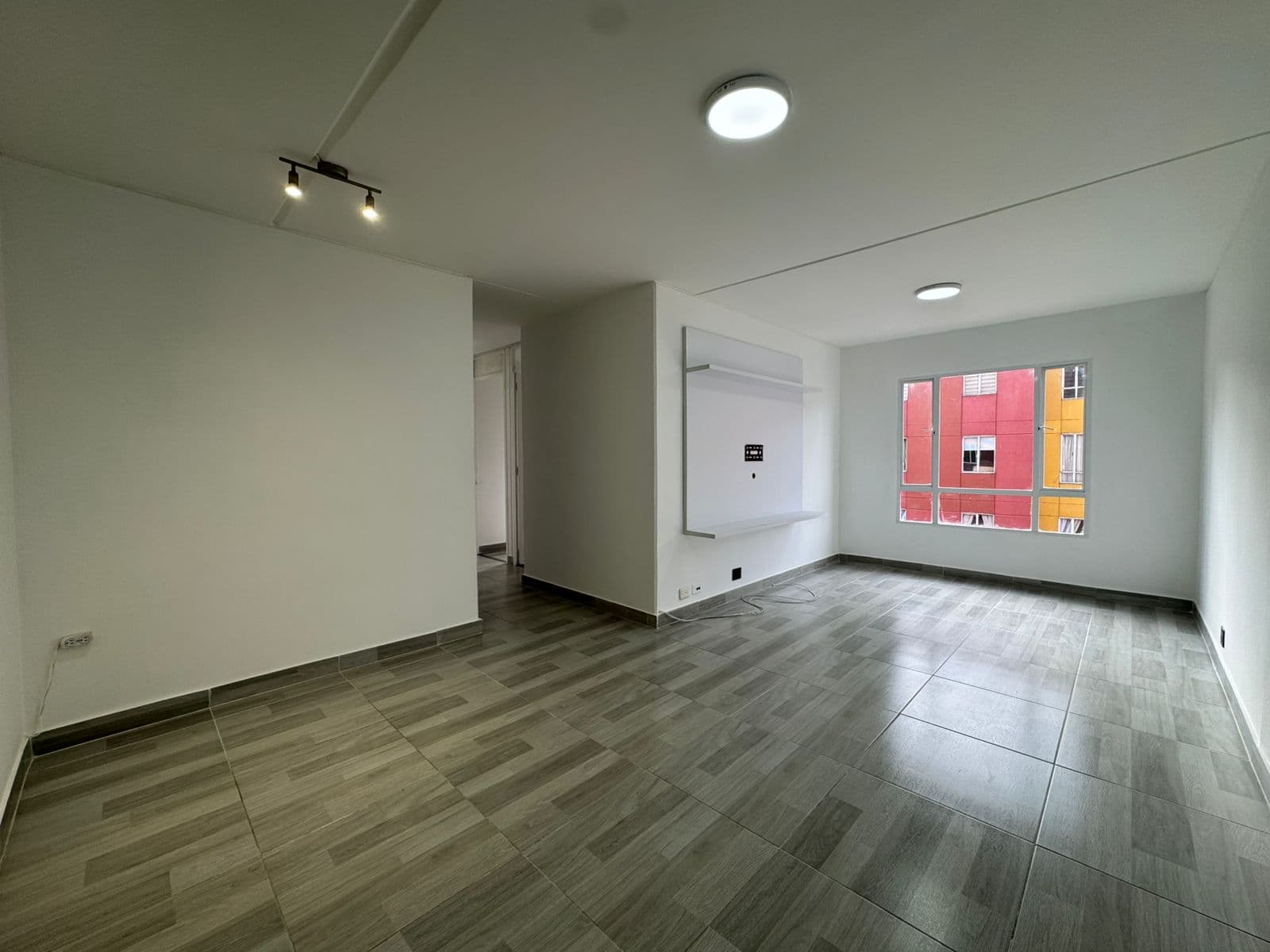 Apartamento en arriendo en Hayuelos, Fontibon, Bogotá, D.c. — foto 1 de 14