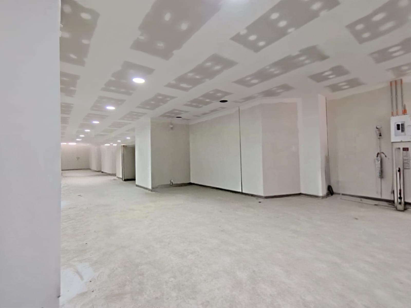 Bodega en arriendo en Laureles, Medellín — foto 4 de 16