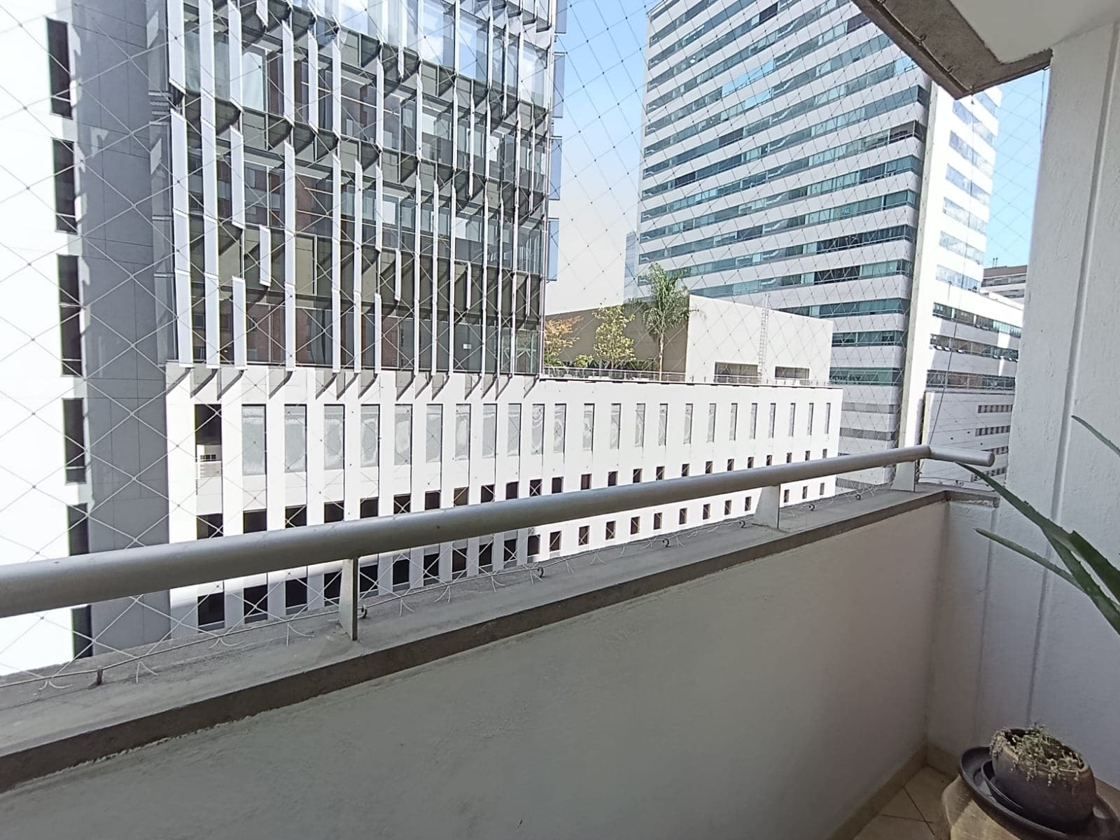 Apartamento en arriendo en Ciudad Del Rio, El Poblado, Medellín — foto 4 de 15