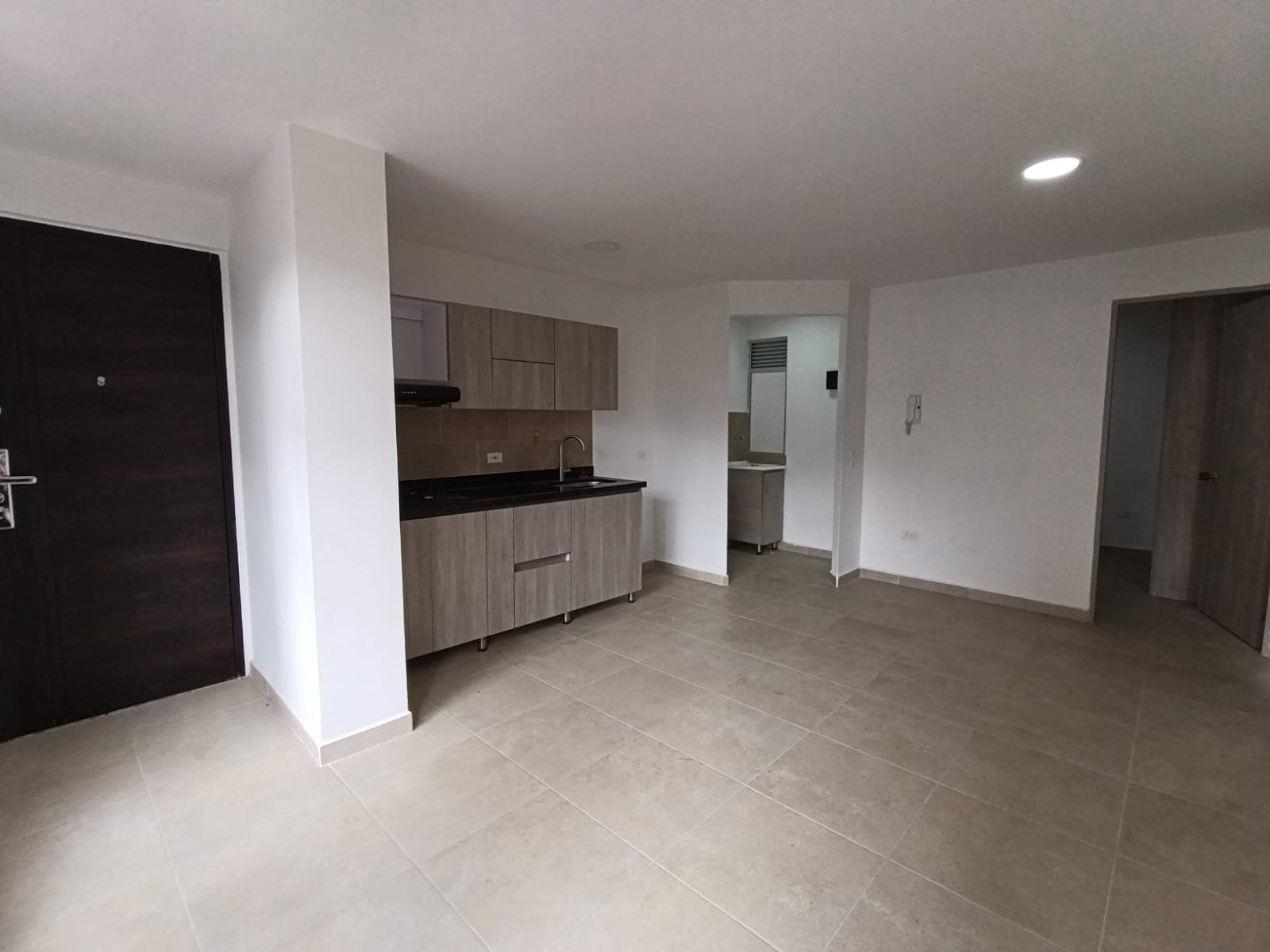 Apartamento en arriendo en Suramérica, Itagui — foto 3 de 12