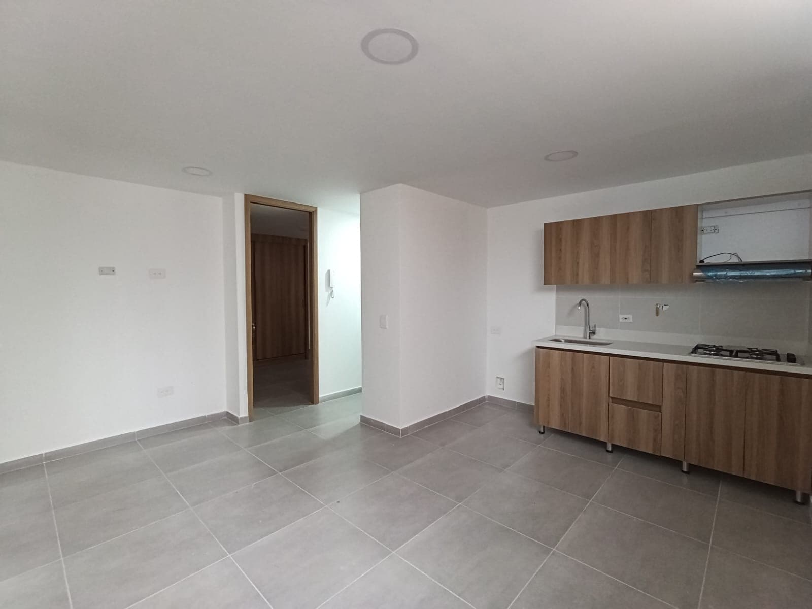 Apartamento en arriendo en Suramérica, Itagui — foto 1 de 15