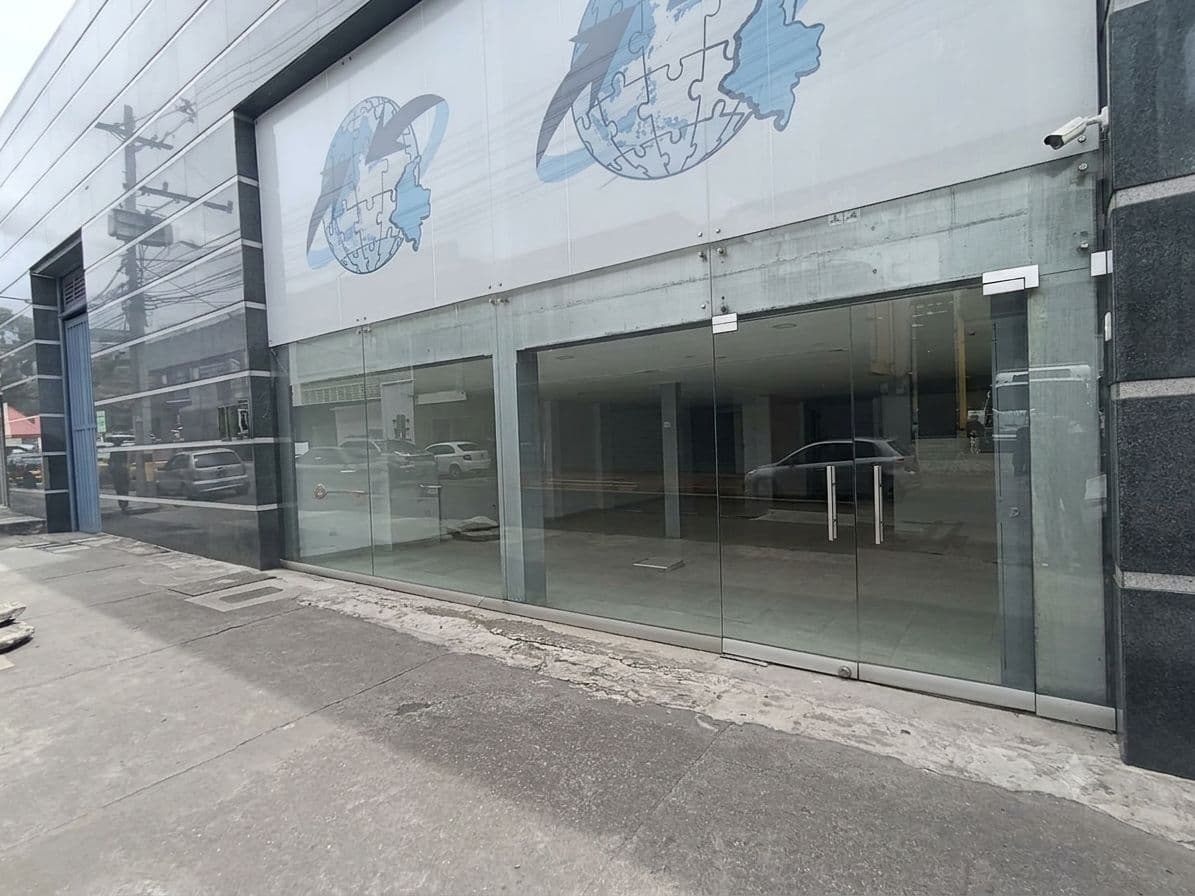 Local en arriendo en El Chagualo, Centro, Medellín — foto 2 de 10