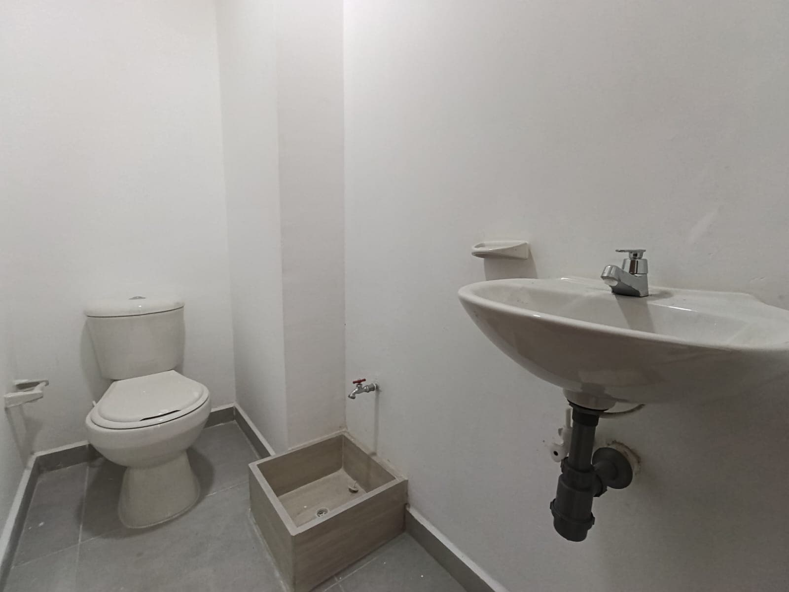 Local en arriendo en Suramérica La, La Estrella — foto 5 de 8