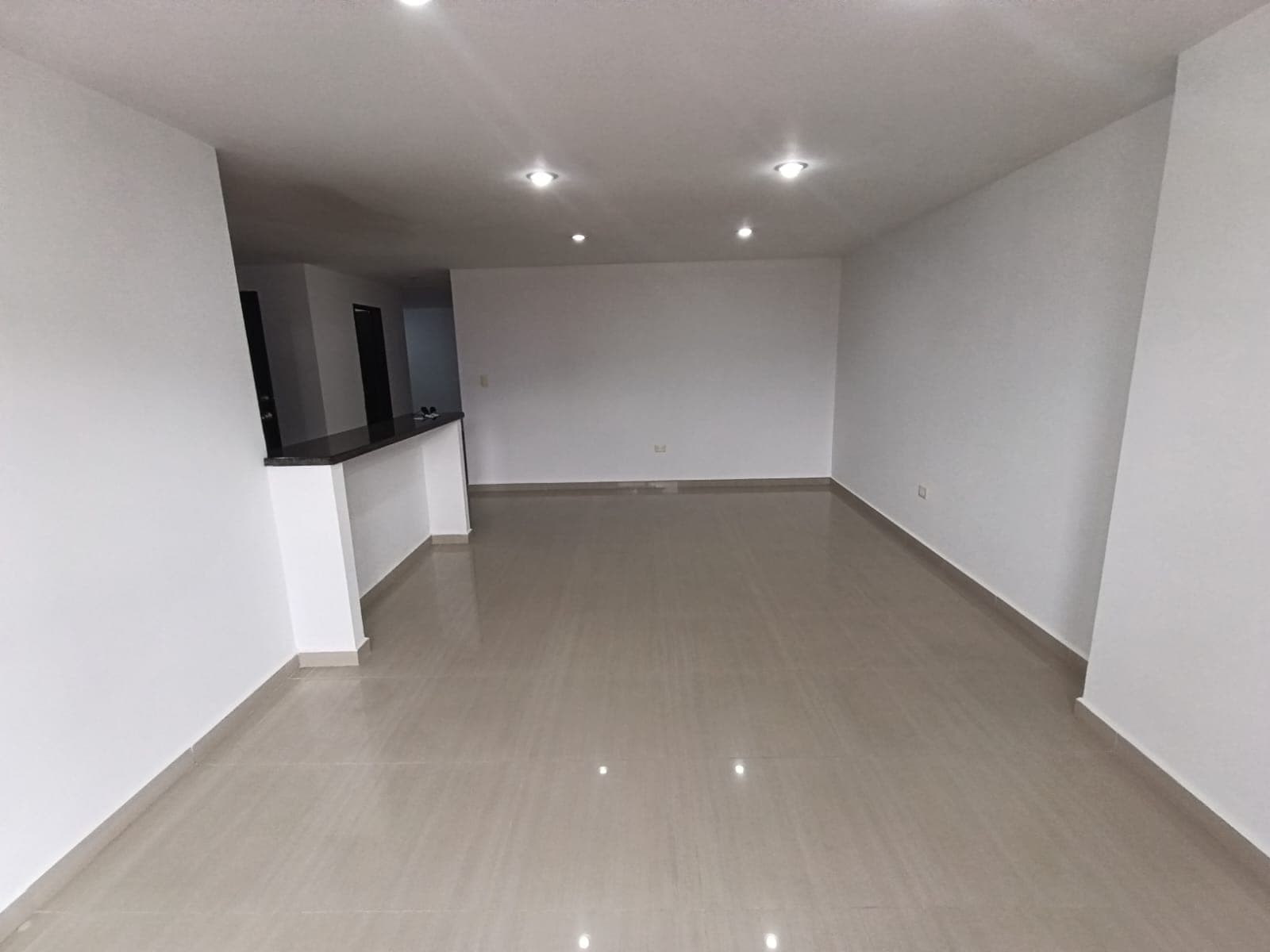 Apartamento en arriendo en Laureles, Medellín — foto 1 de 20