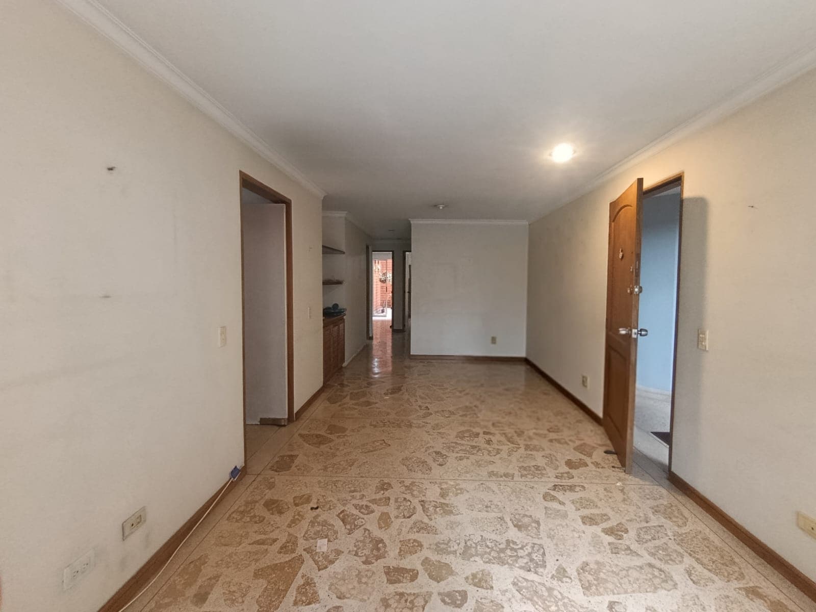 Apartamento en arriendo en Laureles, Medellín — foto 1 de 17