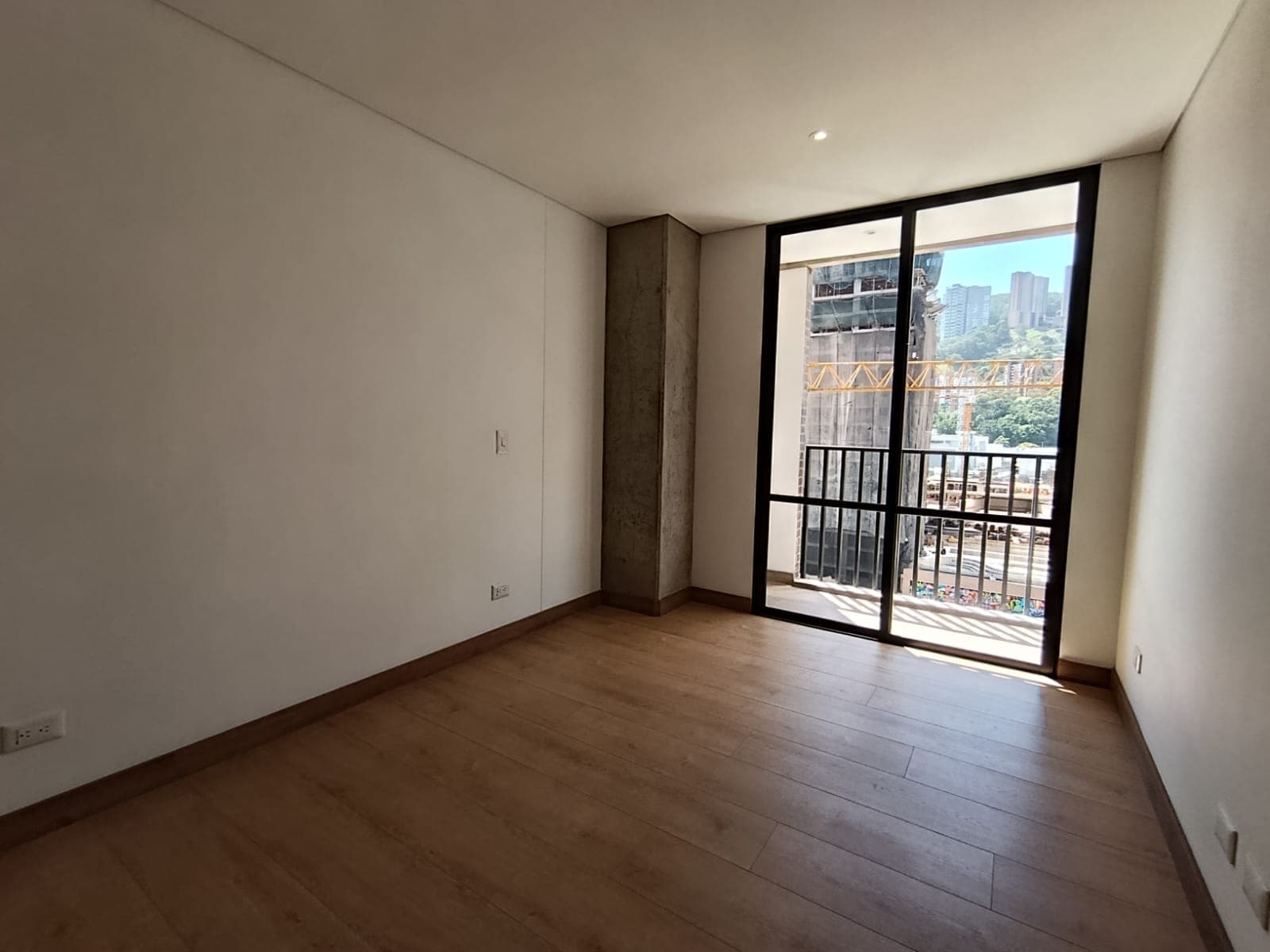 Apartamento en arriendo en Ciudad Del Rio, El Poblado, Medellín — foto 4 de 15