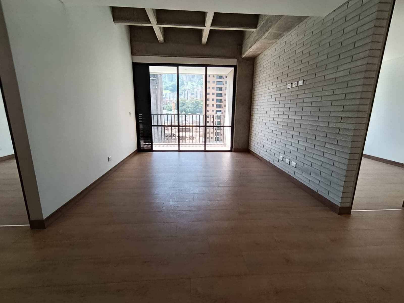 Apartamento en arriendo en Ciudad Del Rio, El Poblado, Medellín — foto 5 de 15