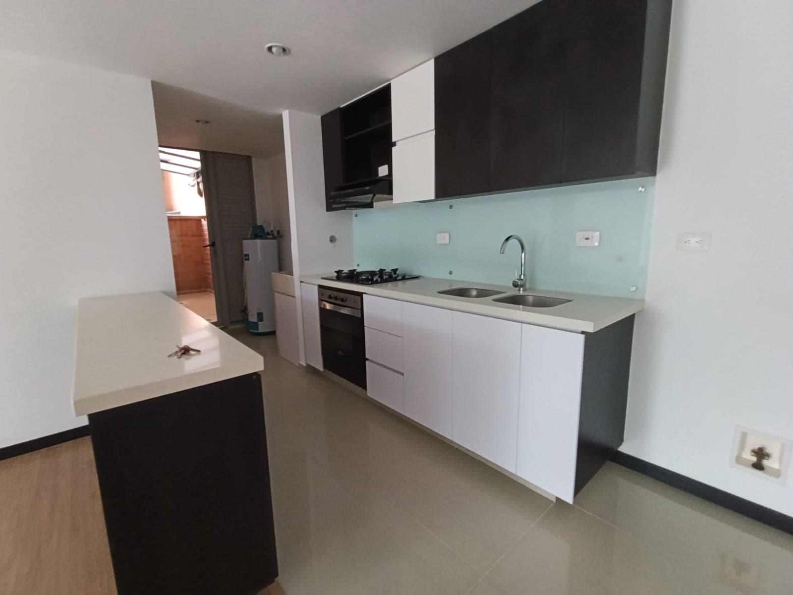 Apartamento en arriendo en Loma De Las Brujas, Envigado — foto 4 de 15