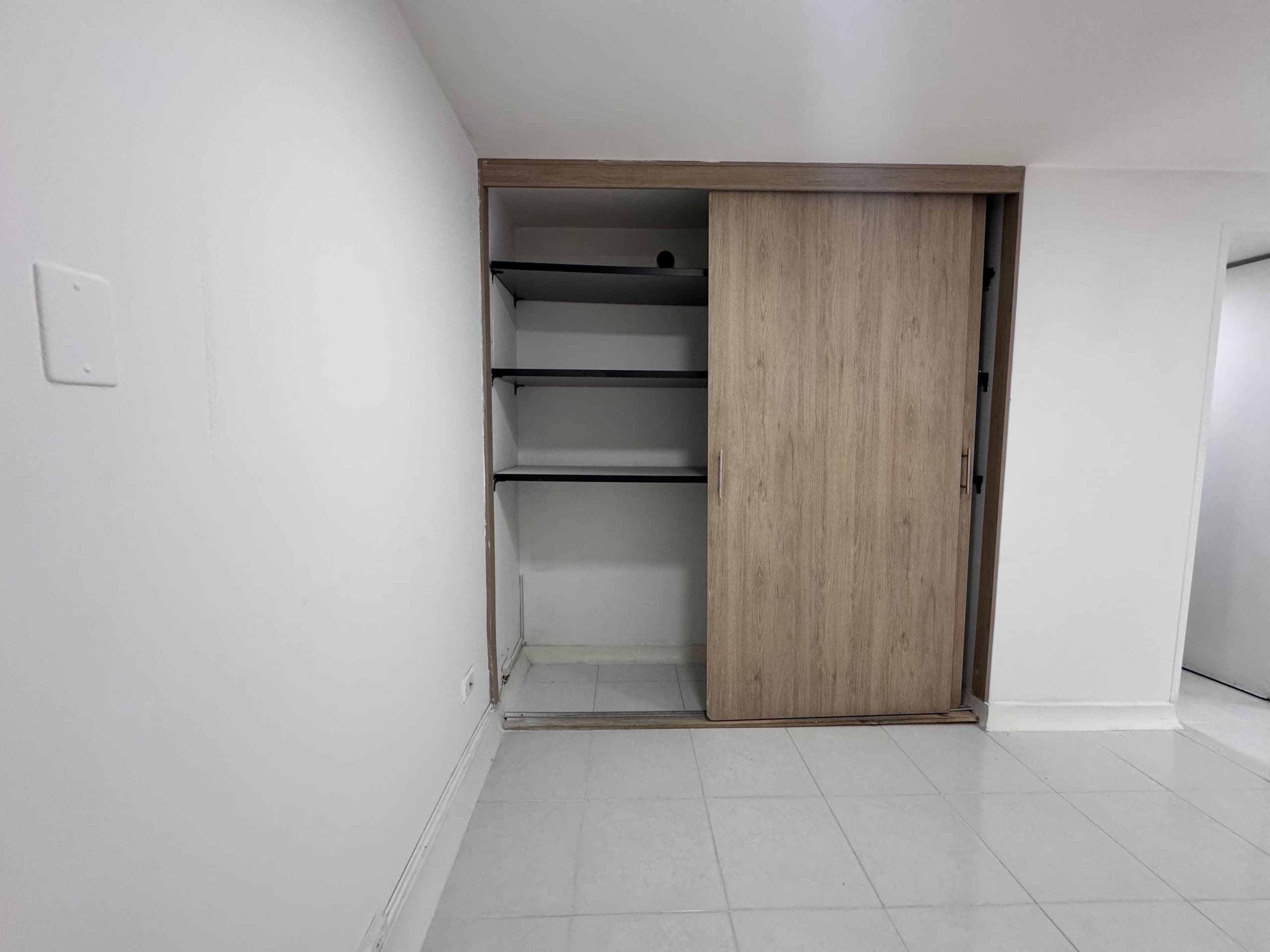 Oficina en arriendo en La Mota, Belen, Medellín — foto 4 de 8