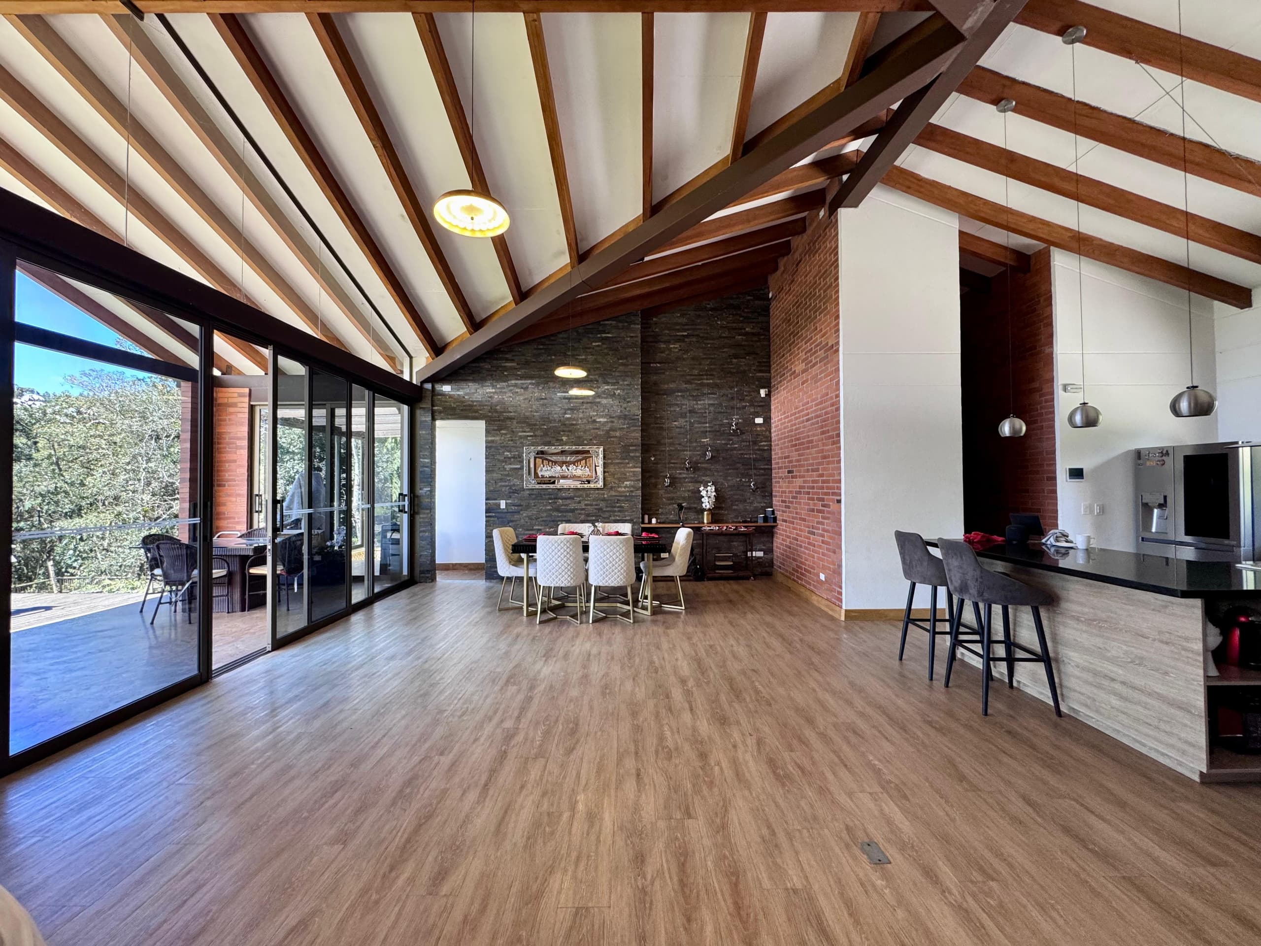 Casa Campestre en arriendo en Loma Del Escobero, Envigado — foto 2 de 20