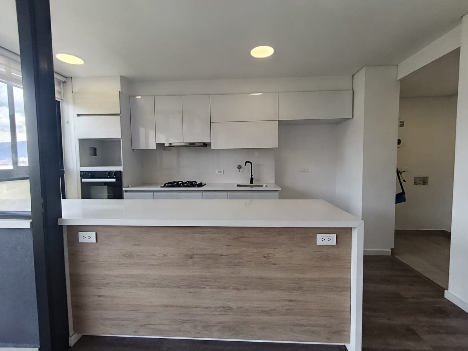 Apartamento en arriendo en Lalinde, El Poblado, Medellín — foto 3 de 20