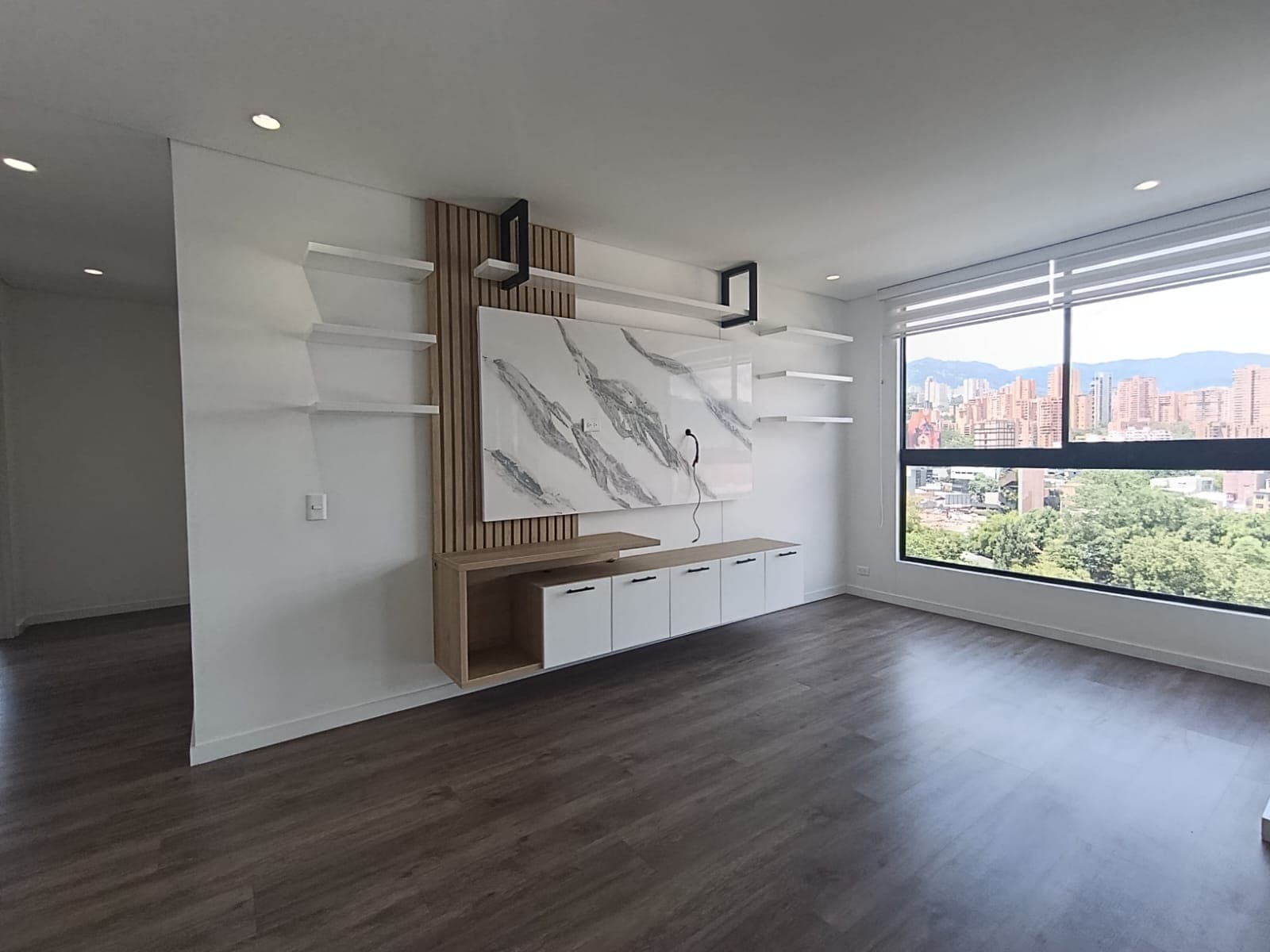 Apartamento en arriendo en Lalinde, El Poblado, Medellín — foto 5 de 20