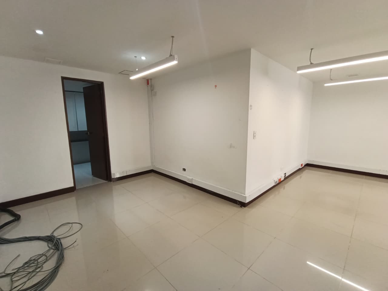 Oficina en arriendo en Milla De Oro, El Poblado, Medellín — foto 3 de 12
