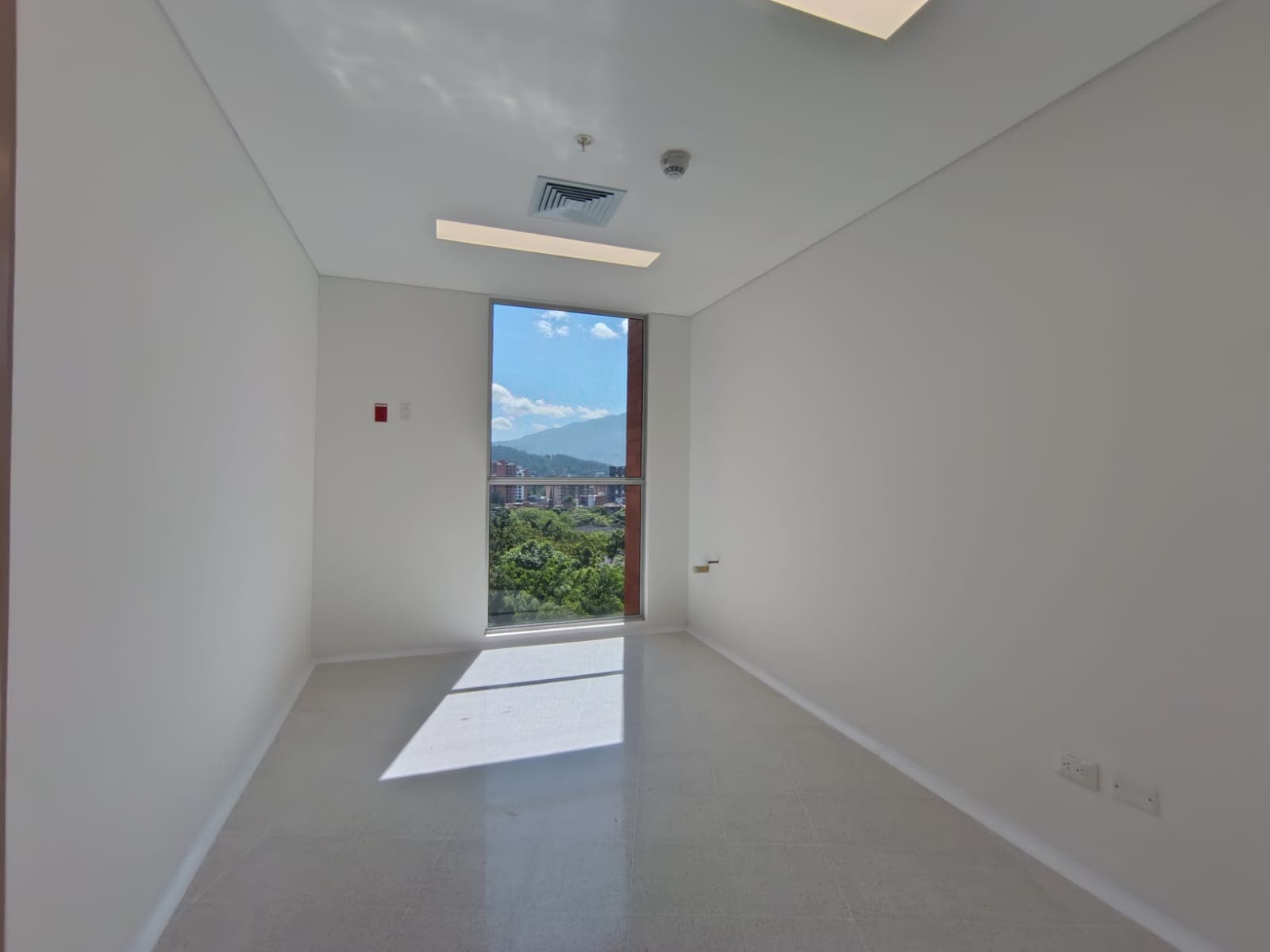 Consultorio en arriendo en El Velódromo, Laureles, Medellín — foto 5 de 11