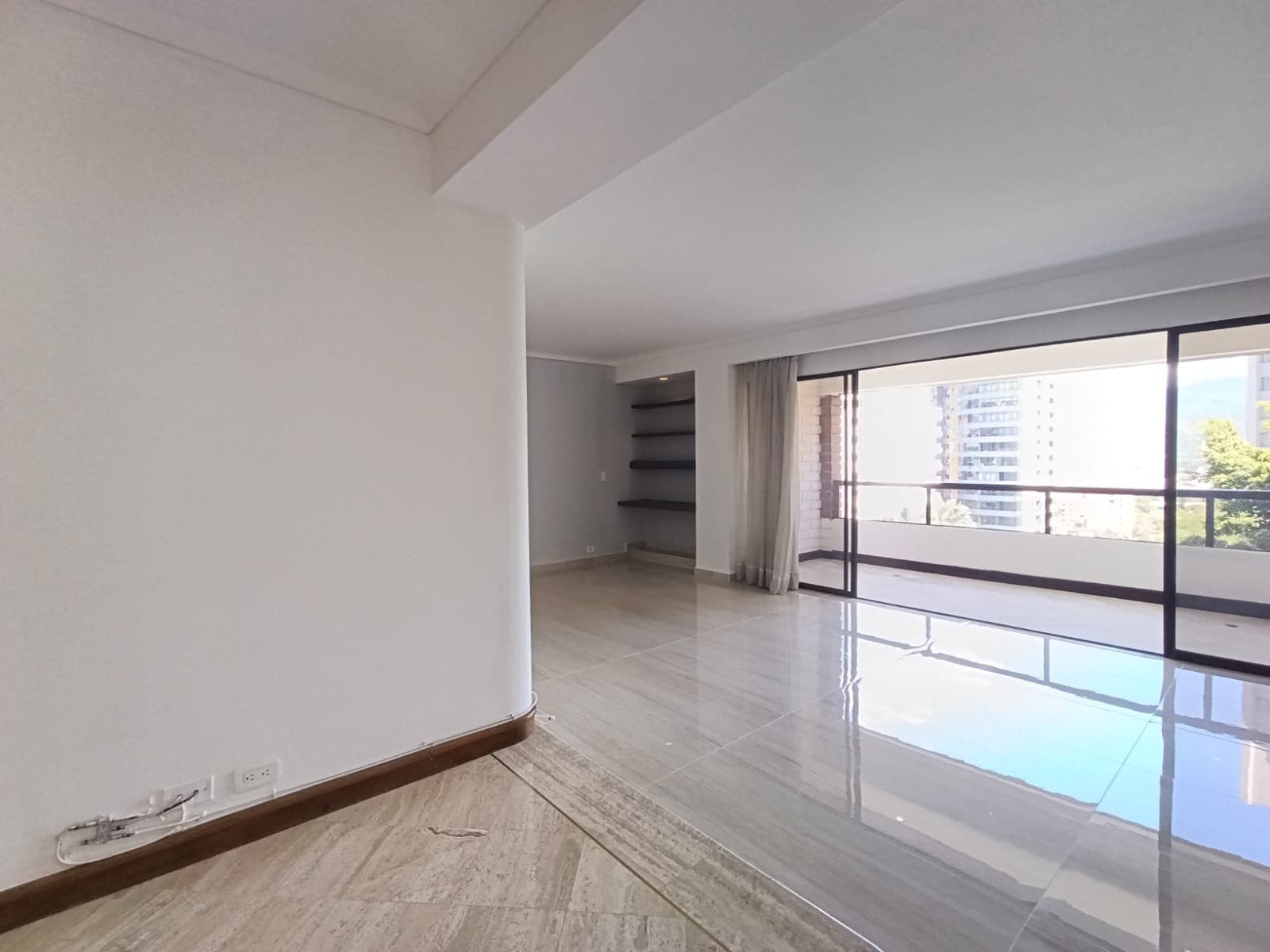 Apartamento en arriendo en Loma De Los Parra, El Poblado, Medellín — foto 3 de 20