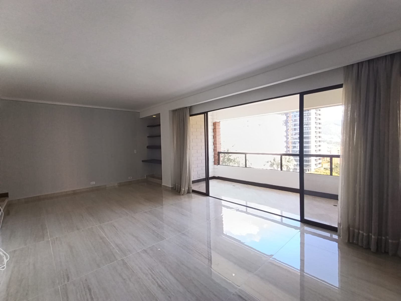 Apartamento en arriendo en Loma De Los Parra, El Poblado, Medellín — foto 4 de 20