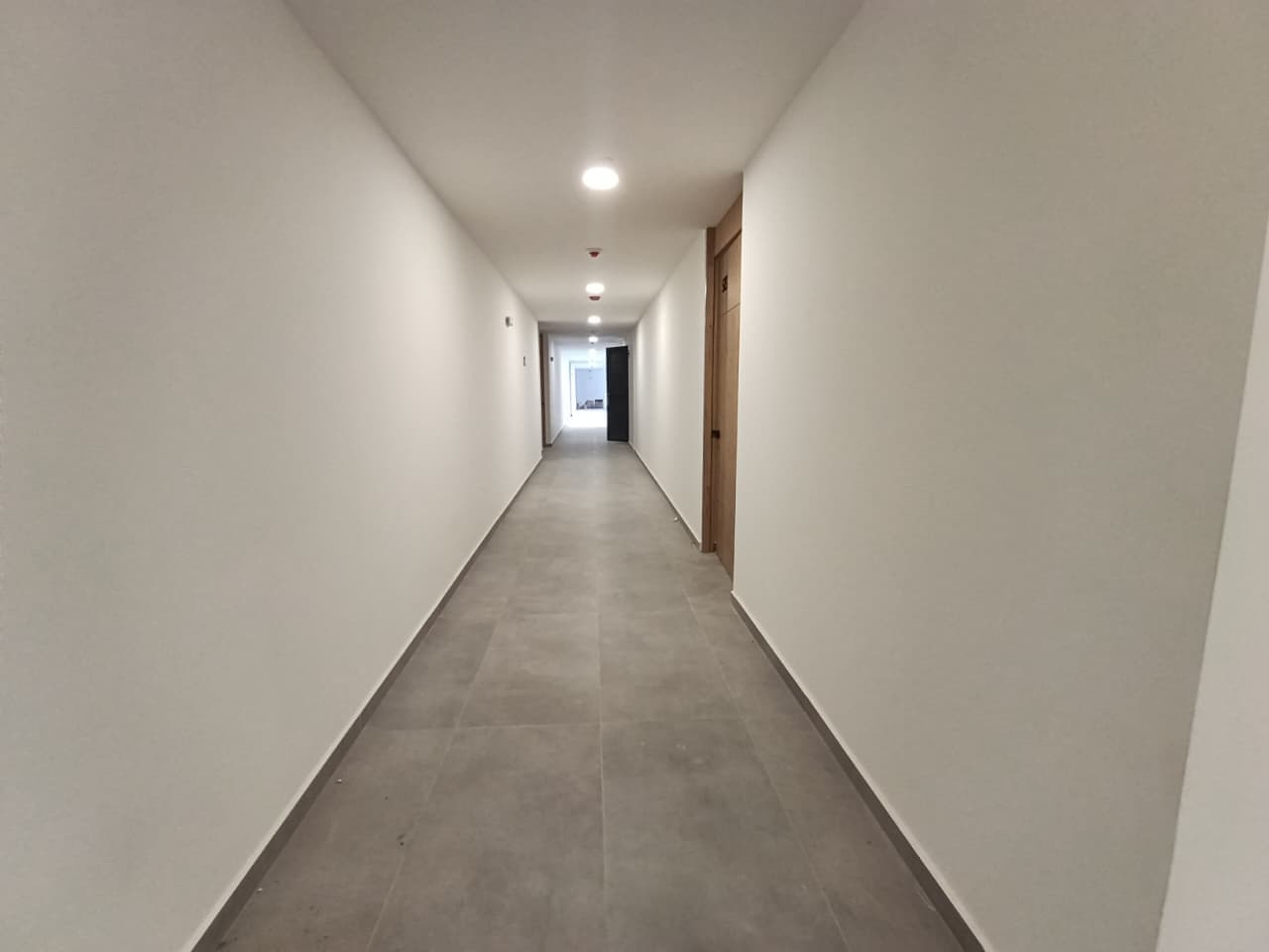Oficina en arriendo en Ciudad Del Rio, El Poblado, Medellín — foto 1 de 8