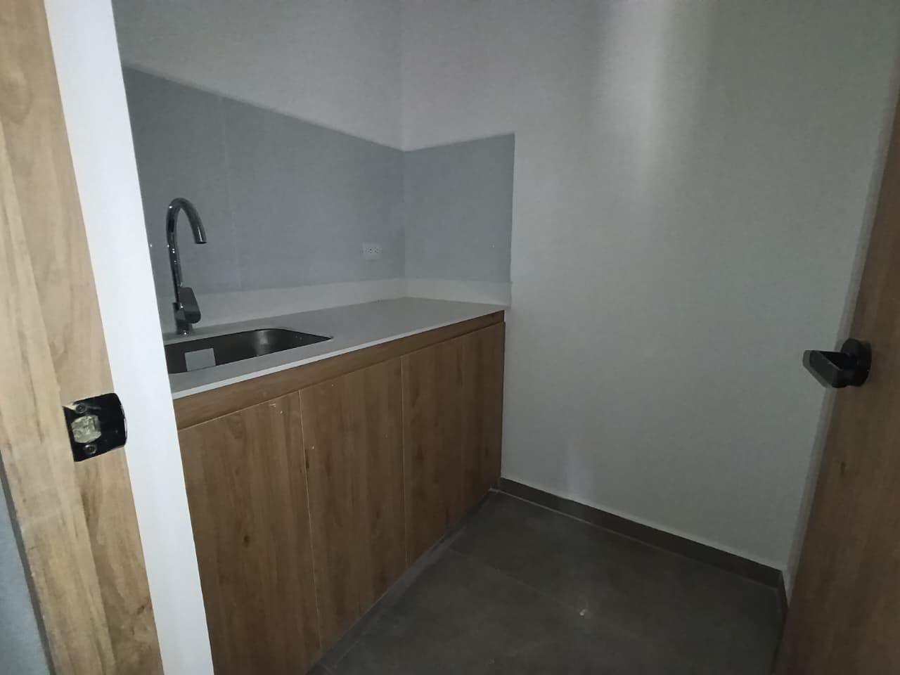 Oficina en arriendo en Ciudad Del Rio, El Poblado, Medellín — foto 3 de 8