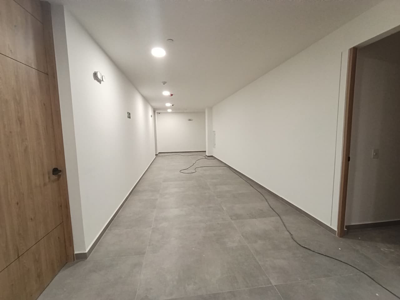 Oficina en arriendo en Ciudad Del Rio, El Poblado, Medellín — foto 5 de 8