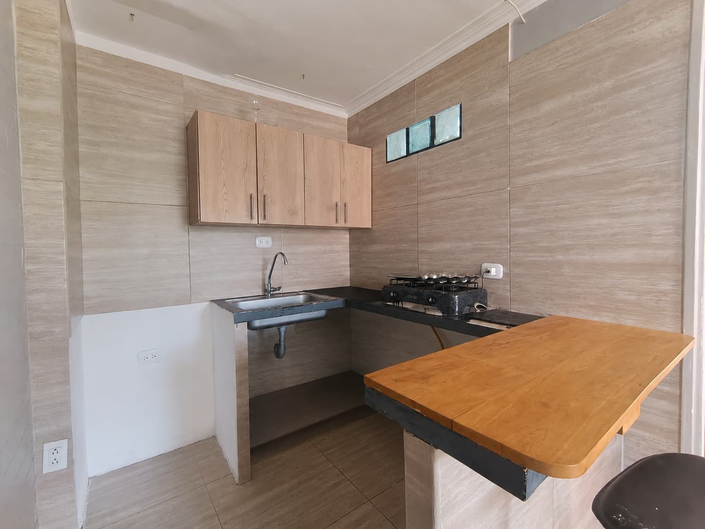 Apartaestudio en arriendo en Conquistadores, Laureles, Medellín — foto 4 de 8