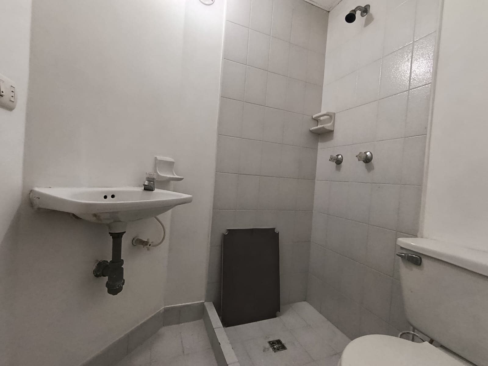 Apartamento en arriendo en Castropol, El Poblado, Medellín — foto 5 de 19
